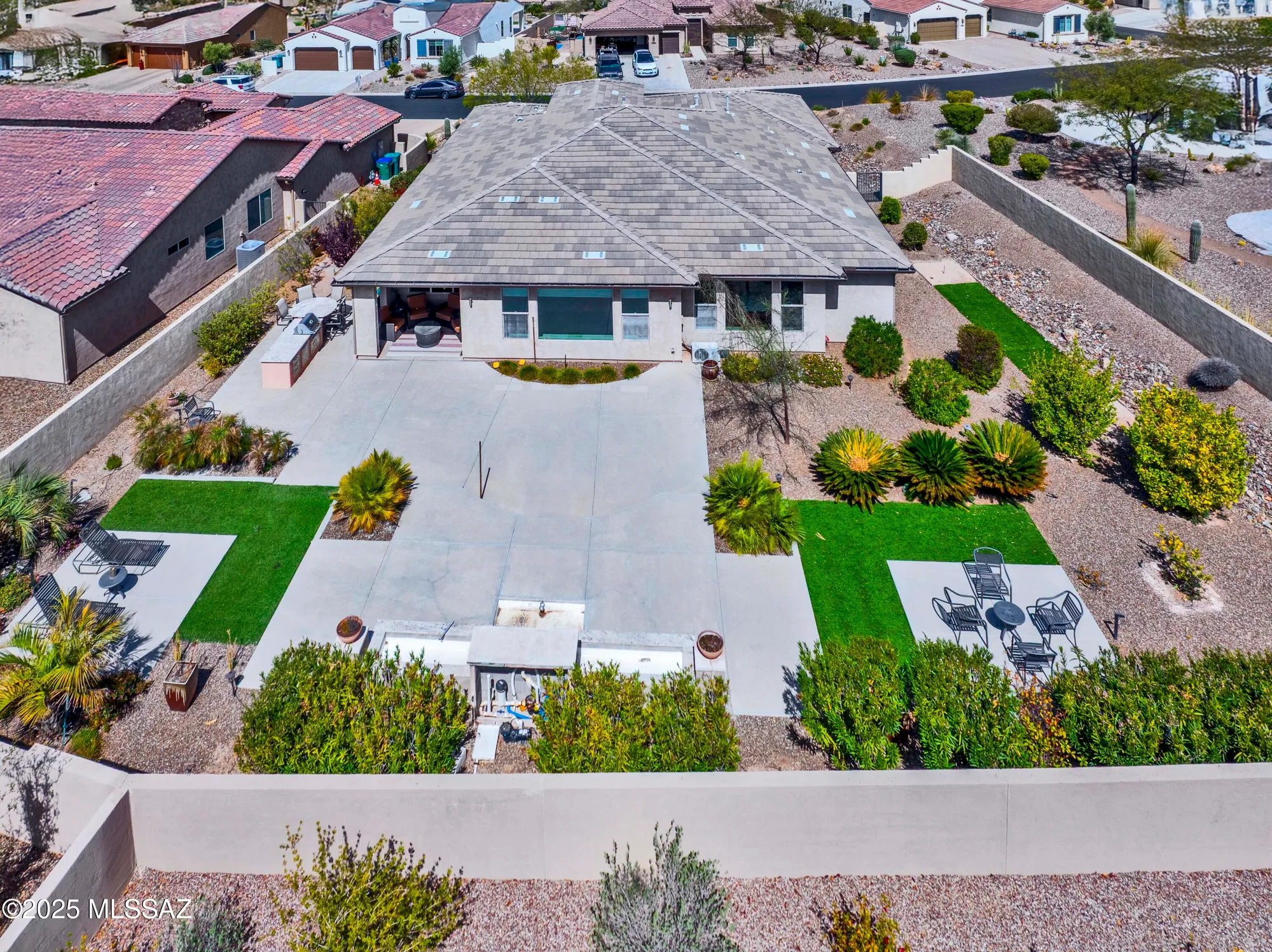 Property Slideshow image 4 of 49 | 31547 s misty basin rd, Oracle, AZ, 85623