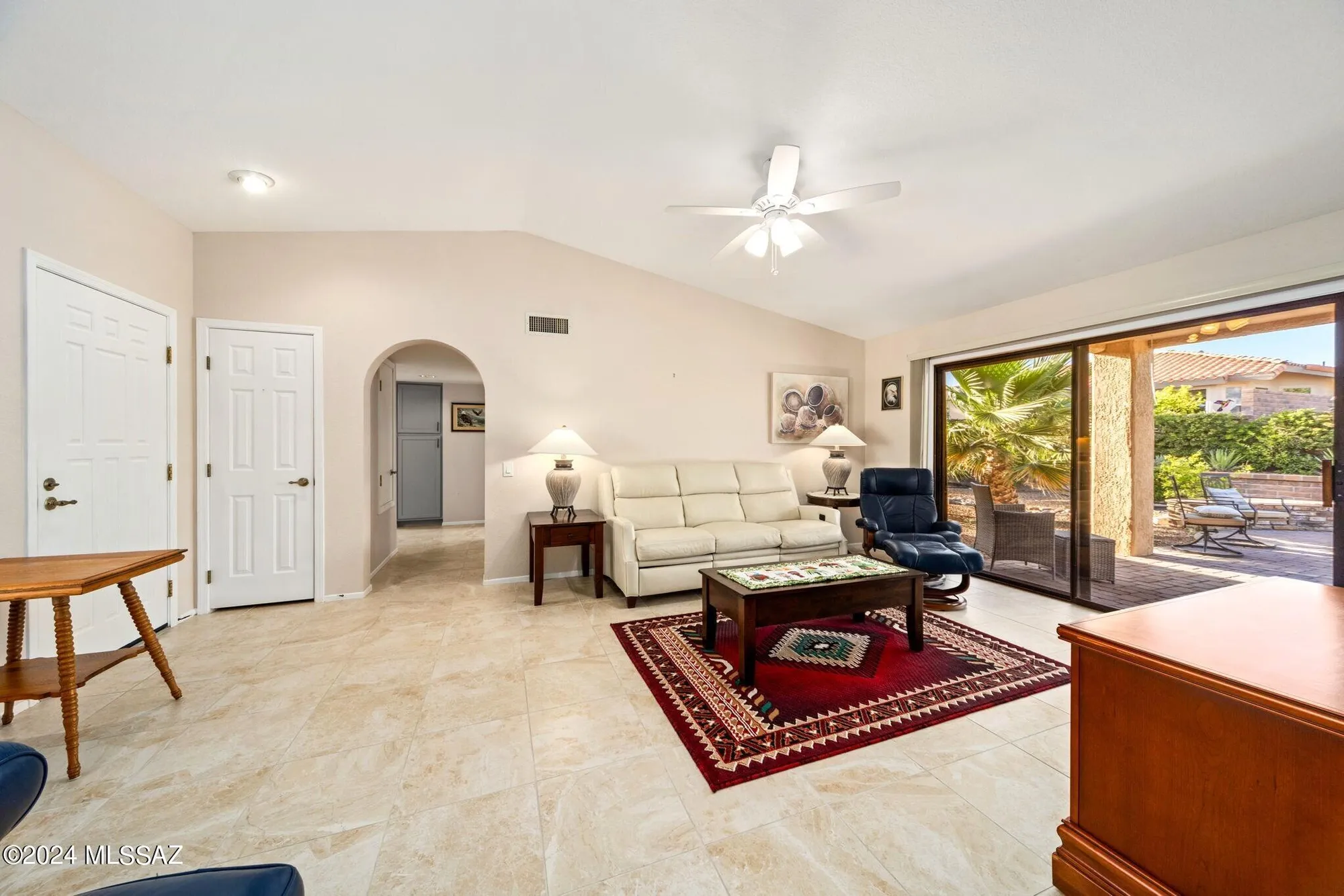 Property Slideshow image 5 of 43 | 1013 e boulder pass, Oro Valley, AZ, 85755