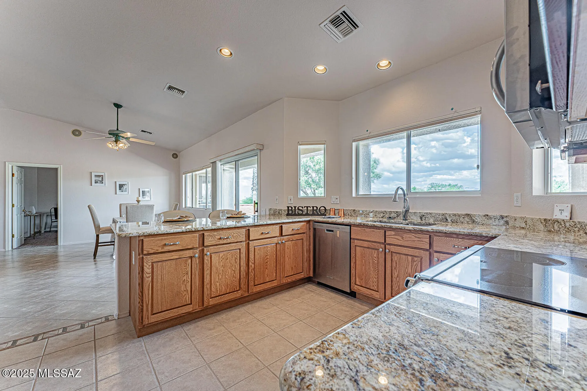Property Slideshow image 15 of 47 | 4771 s tropicana dr, Green Valley, AZ, 85622