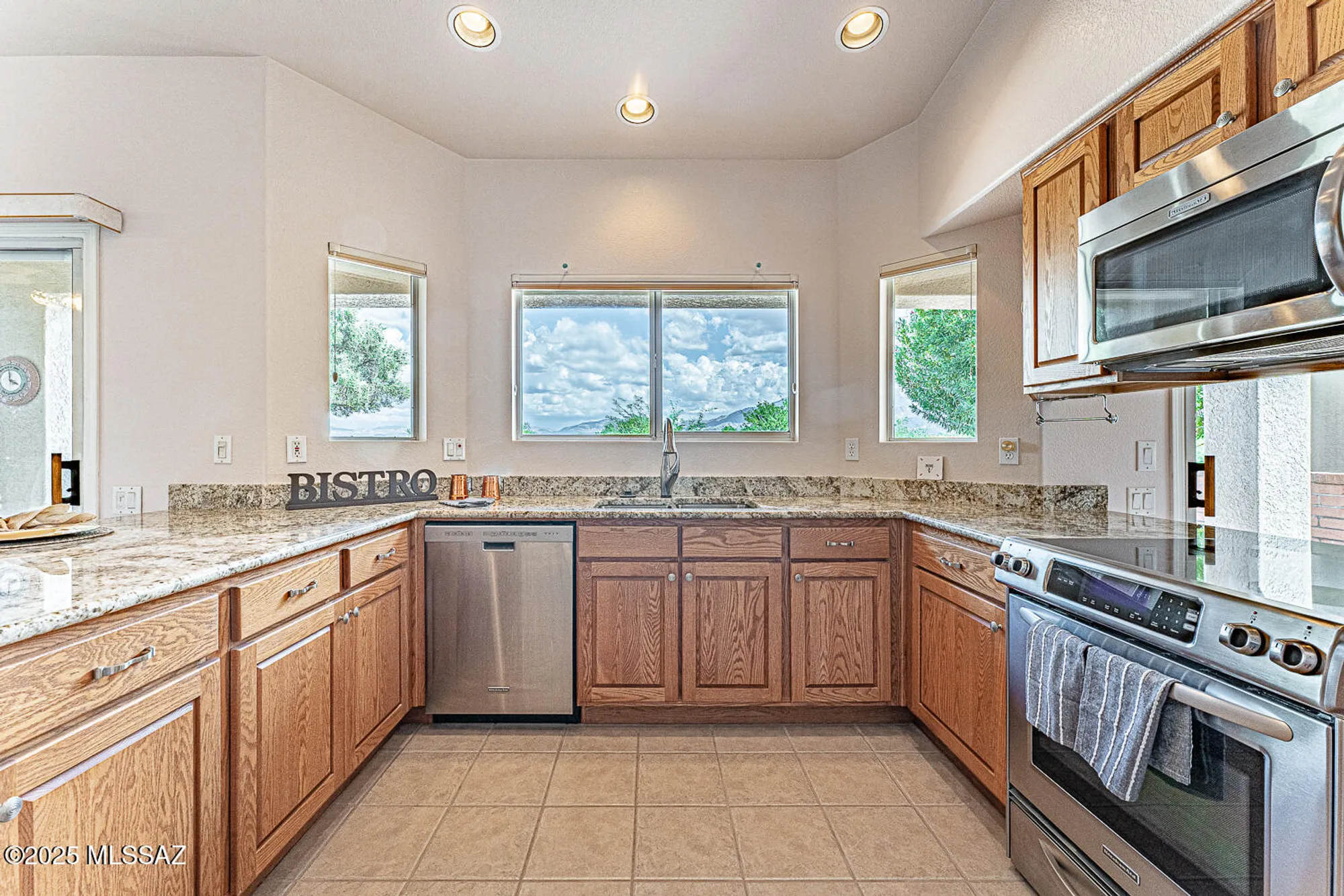 Property Slideshow image 14 of 47 | 4771 s tropicana dr, Green Valley, AZ, 85622