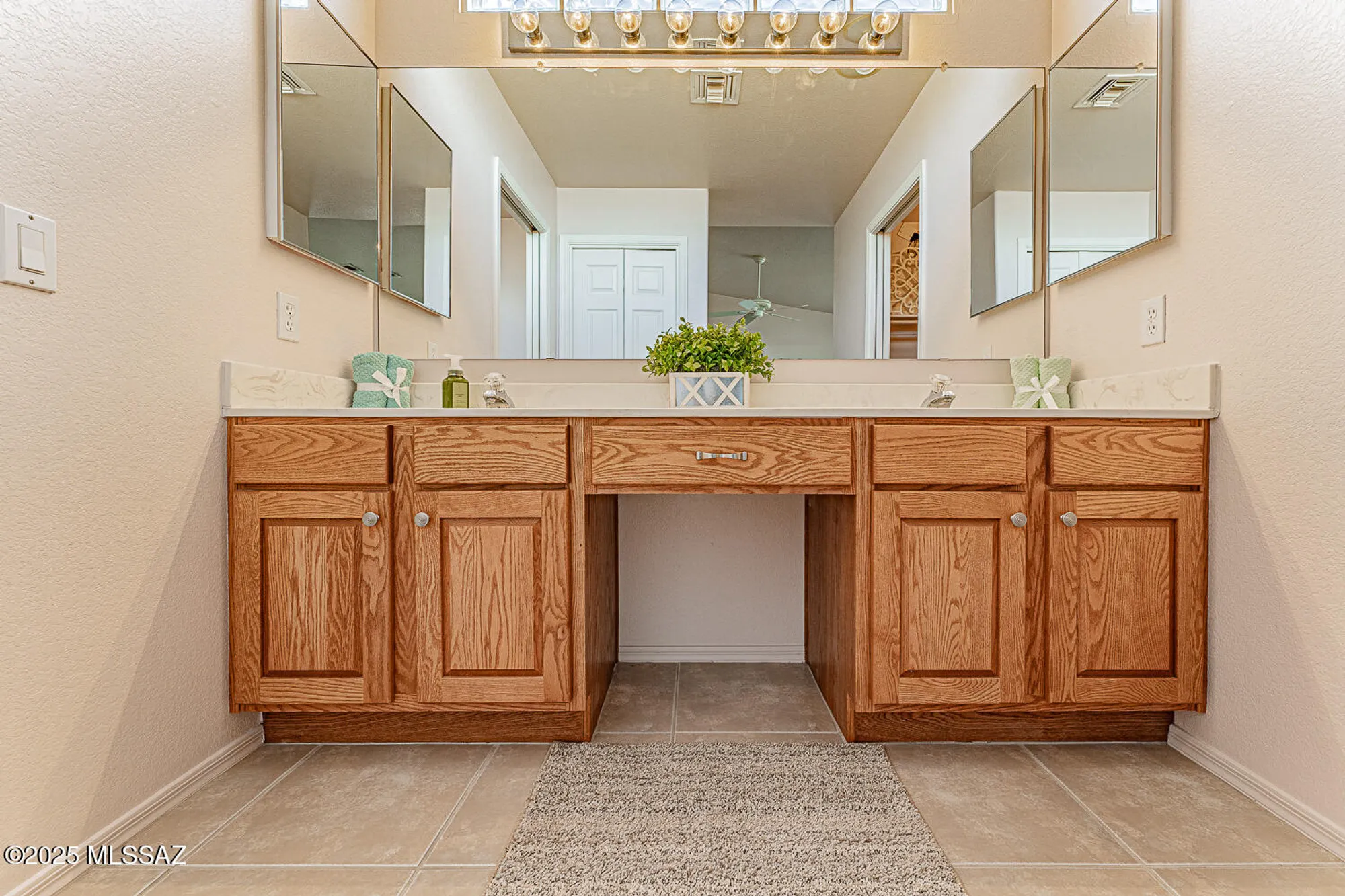 Property Slideshow image 25 of 47 | 4771 s tropicana dr, Green Valley, AZ, 85622