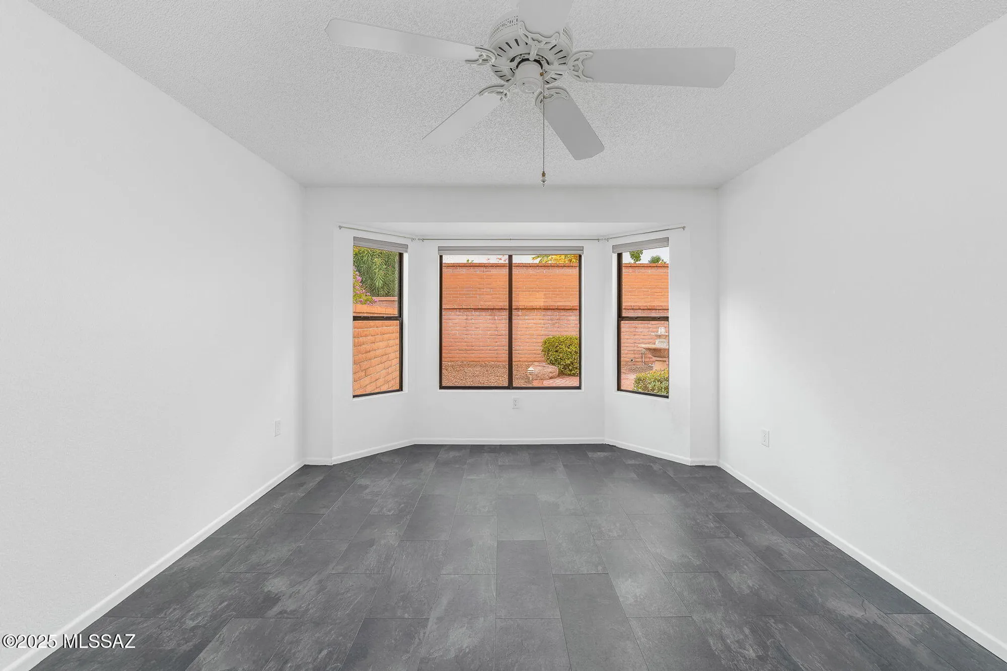 Property Slideshow image 16 of 50 | 1629 e broken bow way, Oro Valley, AZ, 85755