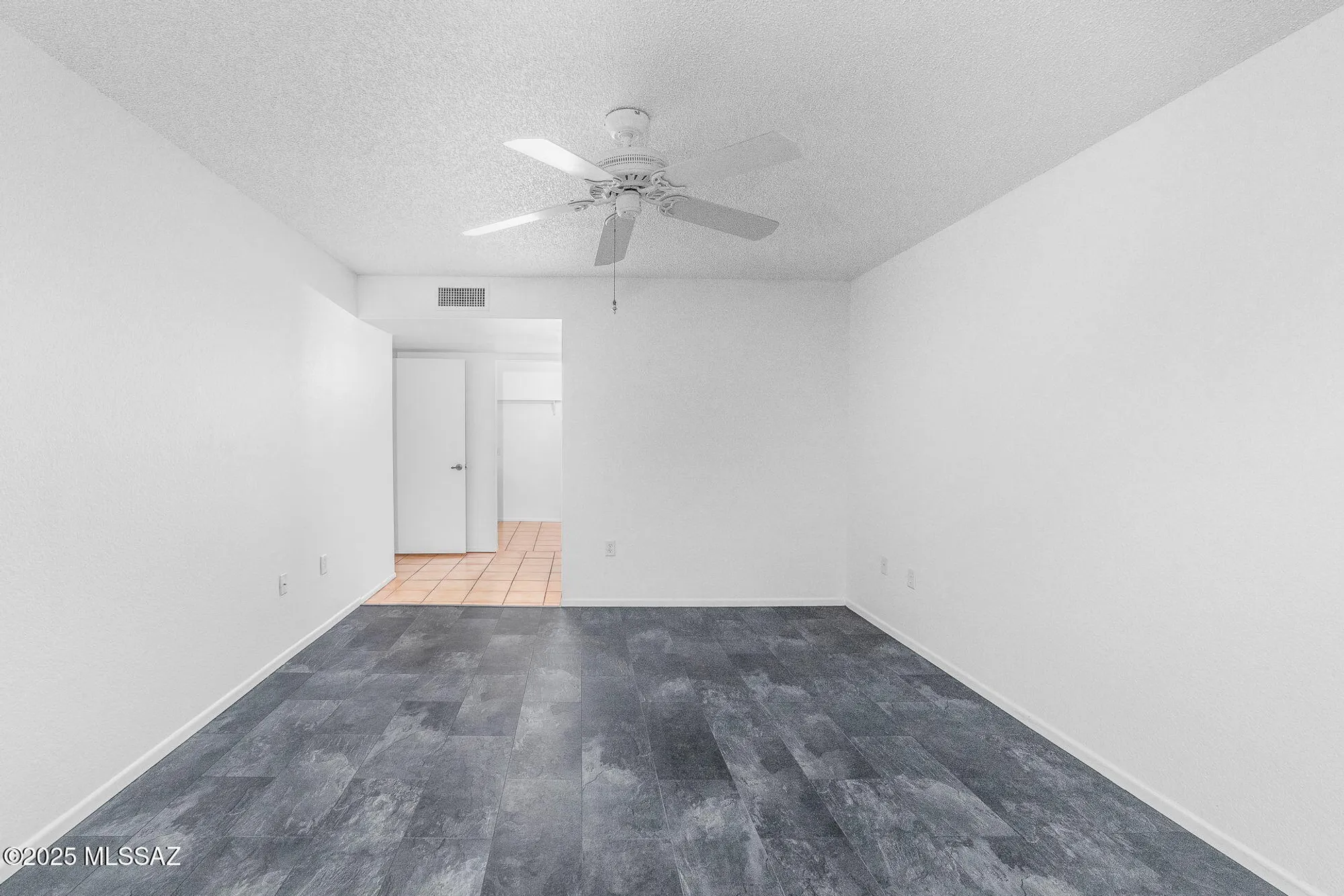 Property Slideshow image 17 of 50 | 1629 e broken bow way, Oro Valley, AZ, 85755