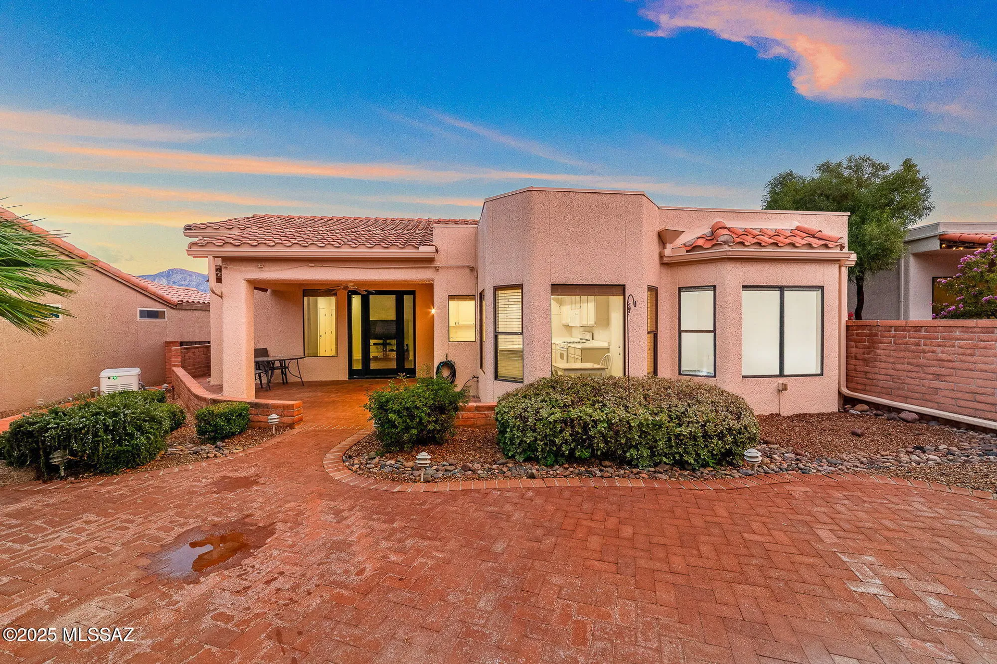 Property Slideshow image 32 of 50 | 1629 e broken bow way, Oro Valley, AZ, 85755