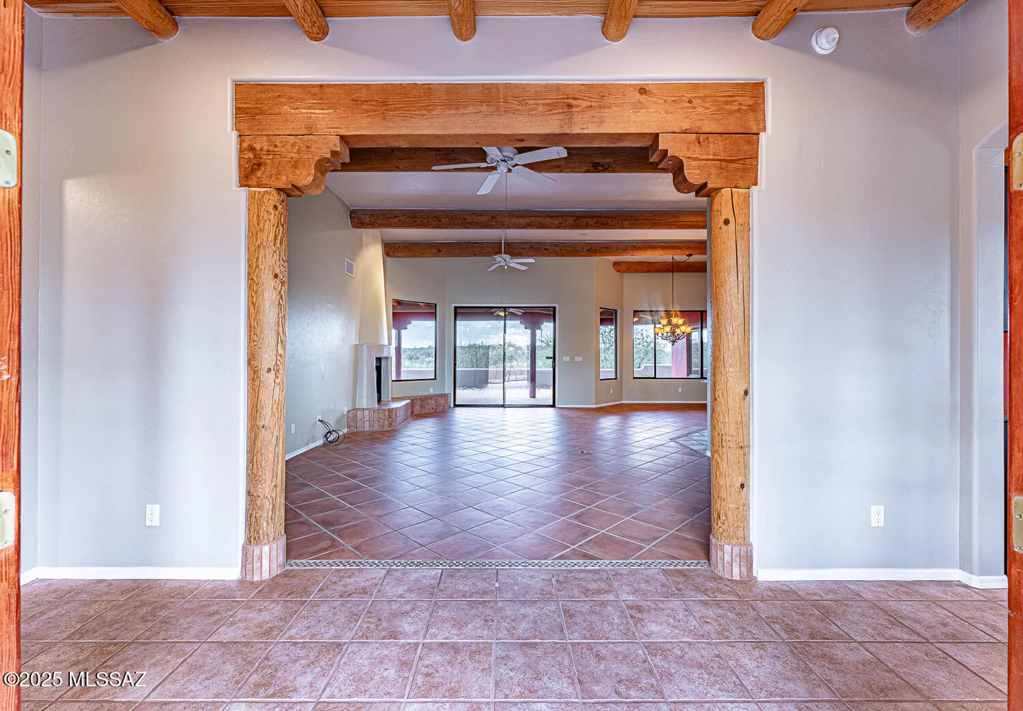 Property Slideshow image 7 of 51 | 682 e armor springs pl, Green Valley, AZ, 85614