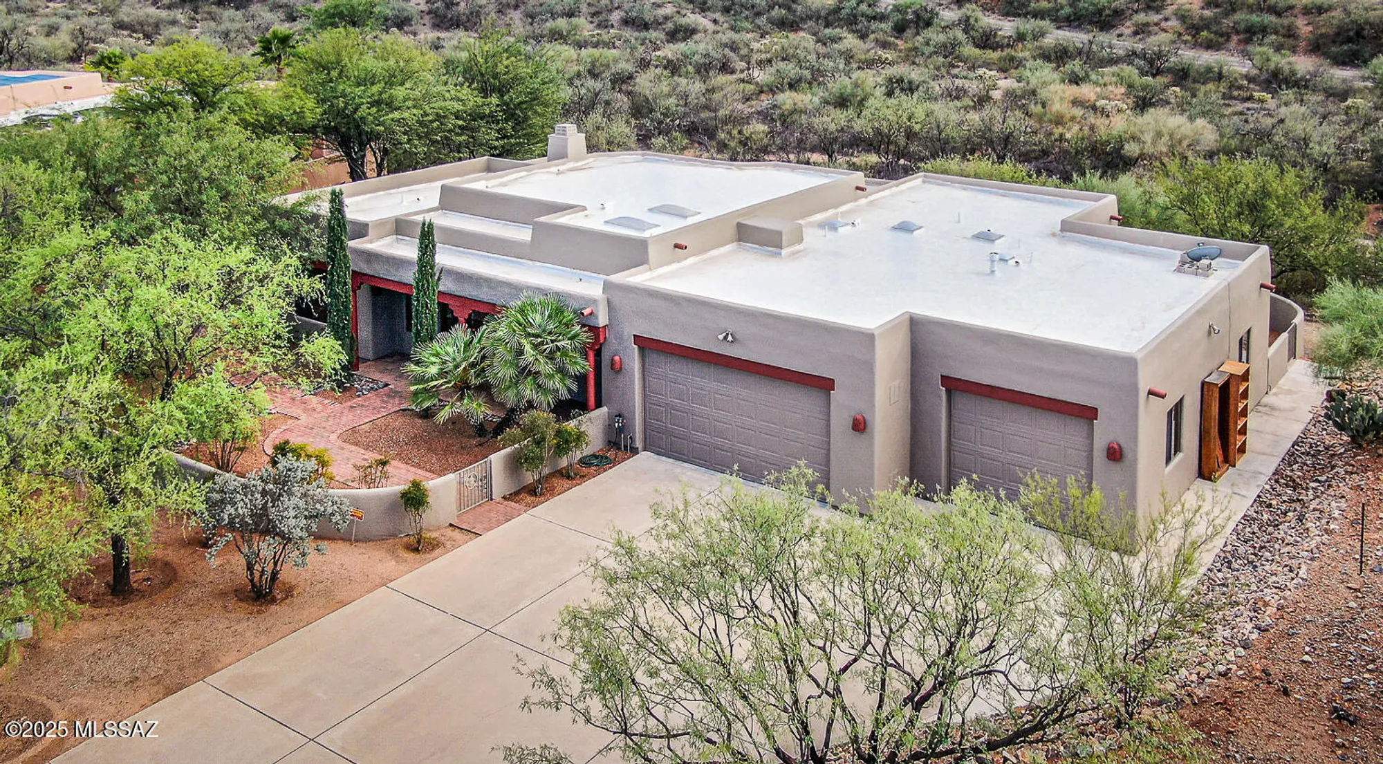 Property Slideshow image 1 of 51 | 682 e armor springs pl, Green Valley, AZ, 85614