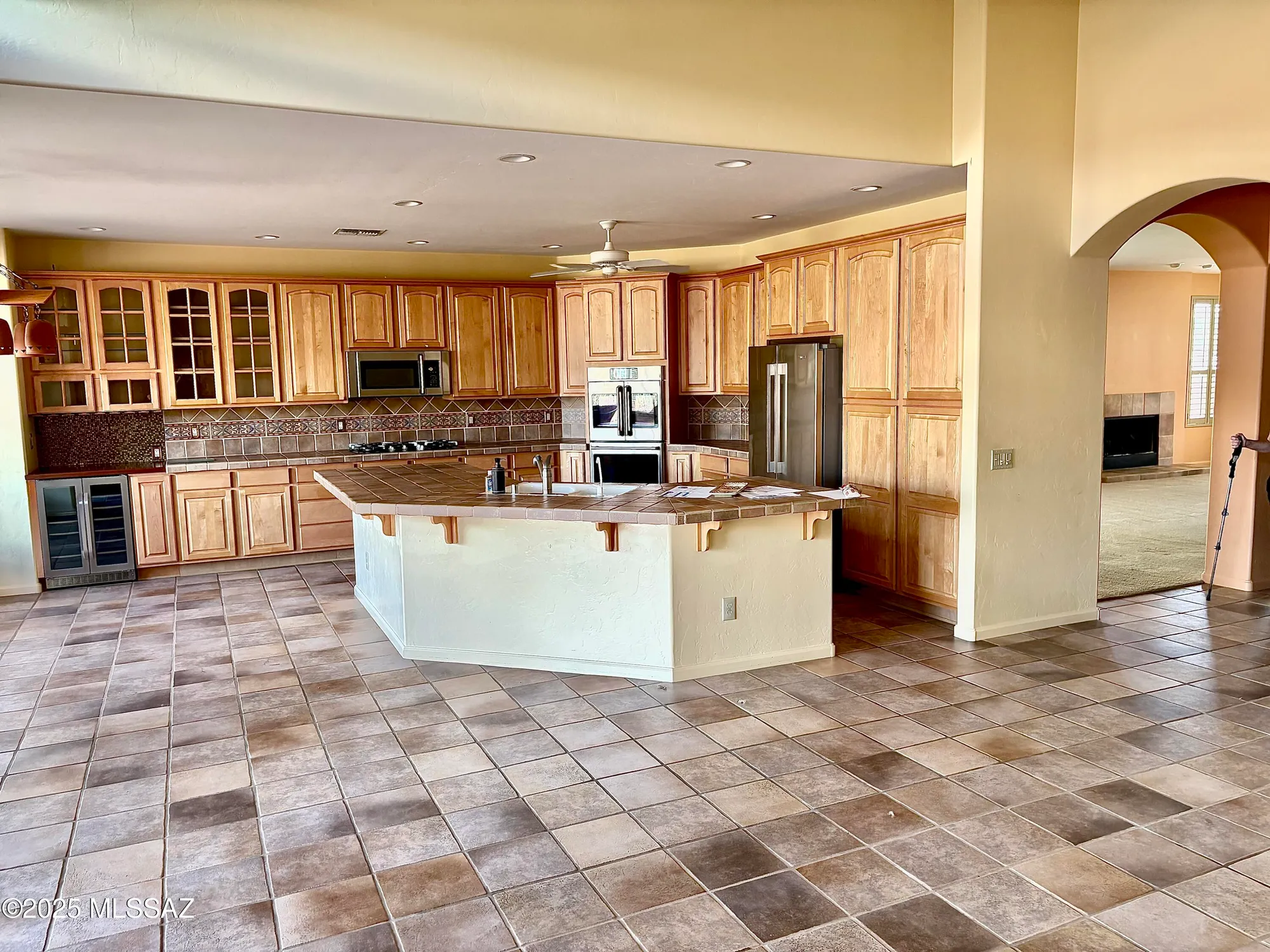 Property Slideshow image 12 of 46 | 37153 s desert sky ln, Saddlebrooke, AZ, 85739