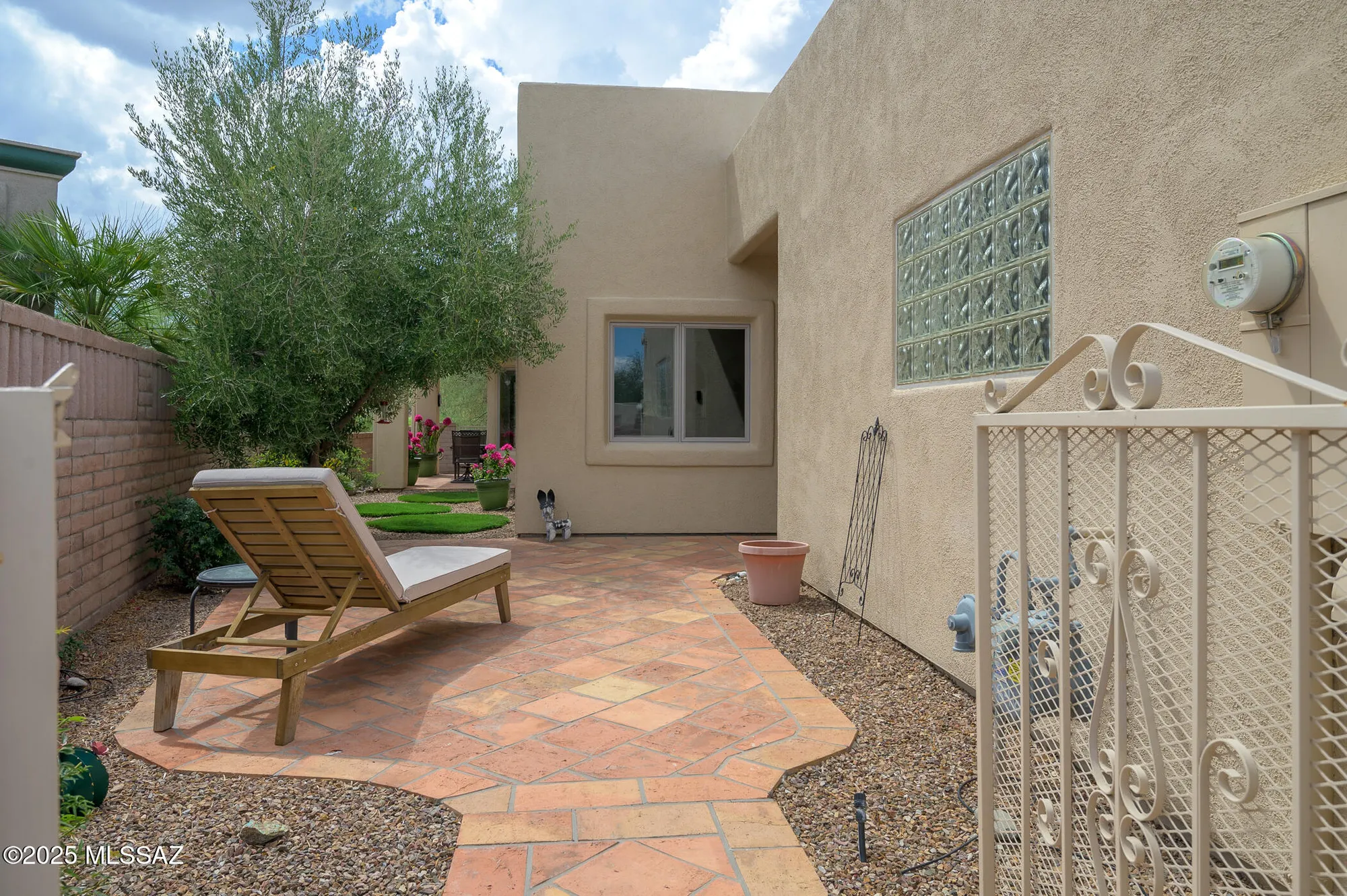 Property Slideshow image 3 of 23 | 835 w waterview dr, Green Valley, AZ, 85614