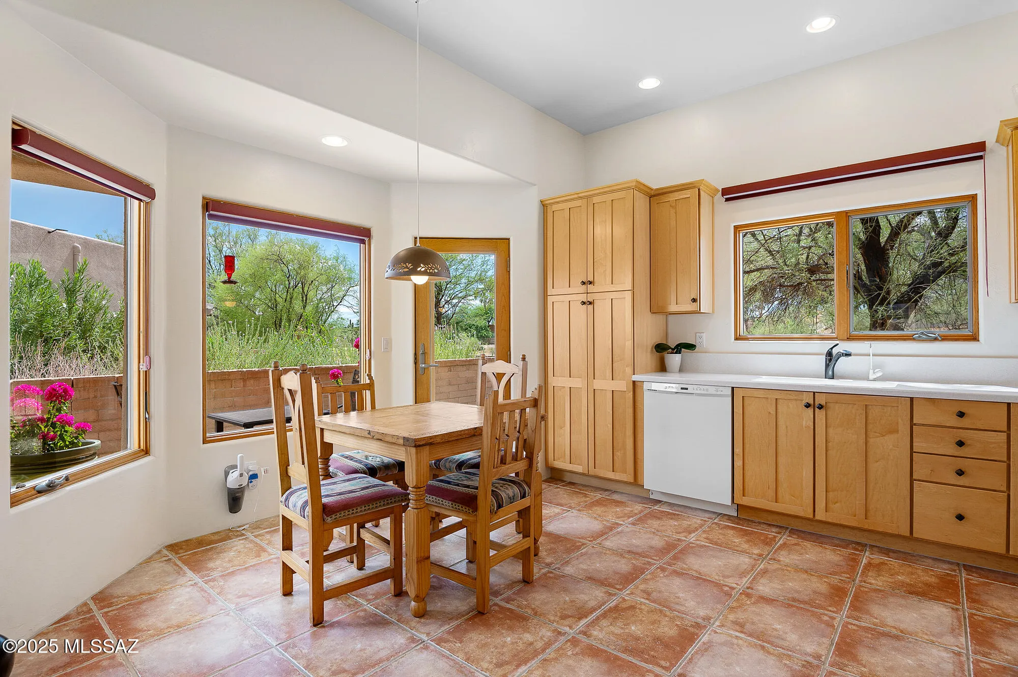 Property Slideshow image 9 of 23 | 835 w waterview dr, Green Valley, AZ, 85614