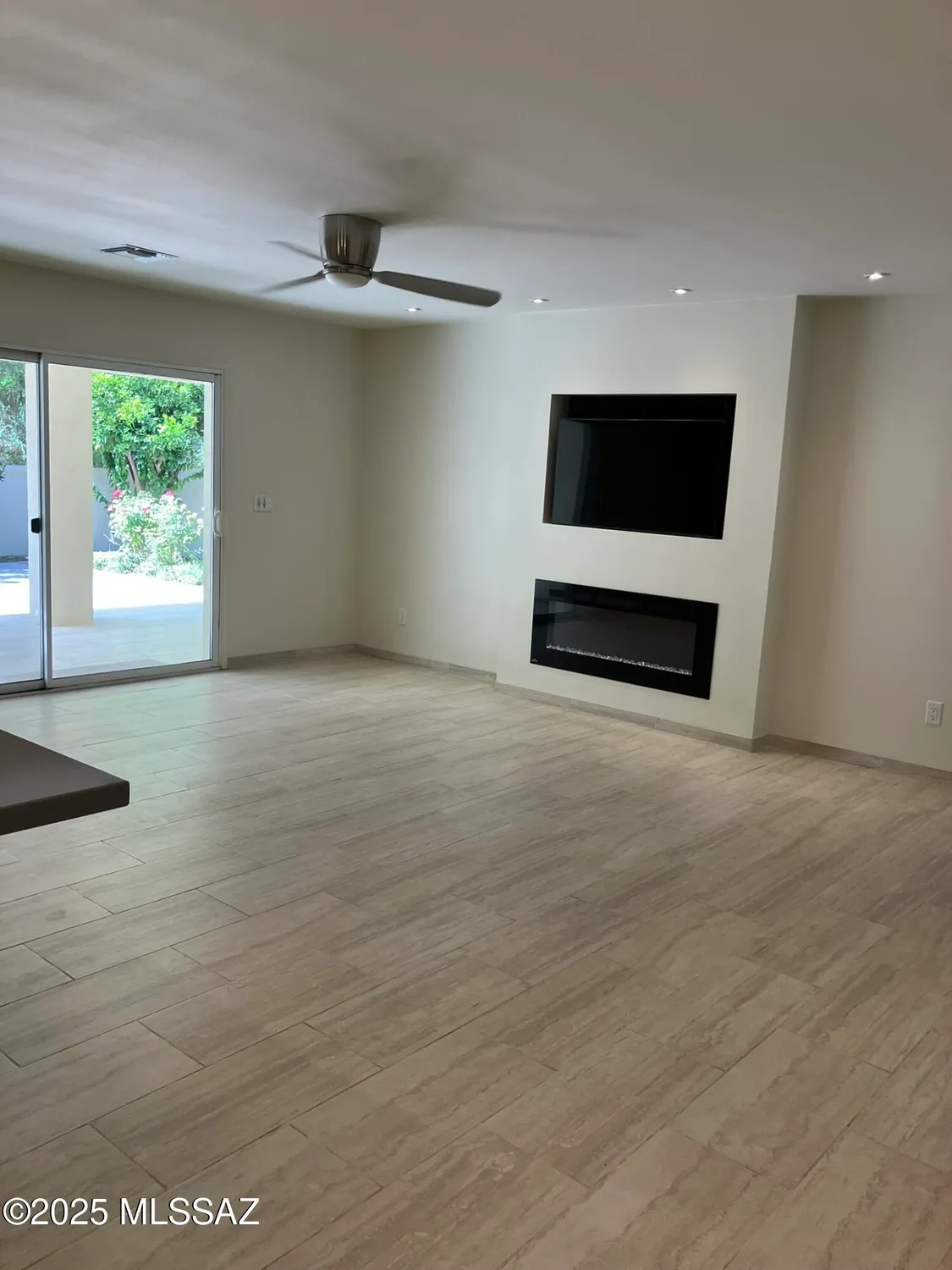 Property Slideshow image 9 of 50 | 2757 w casas dr, Tucson, AZ, 85742