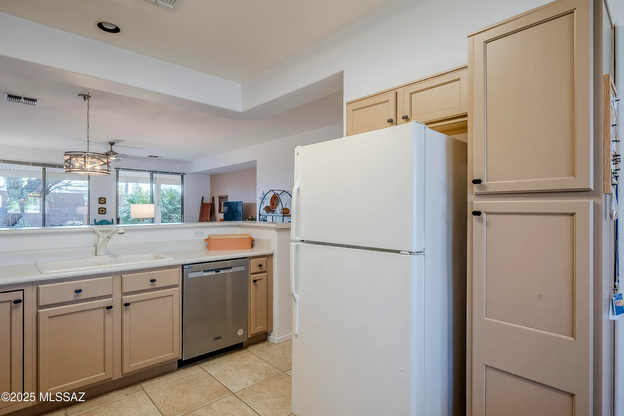 Property Slideshow image 9 of 32 | 9326 n desert mist ln, Tucson, AZ, 85743