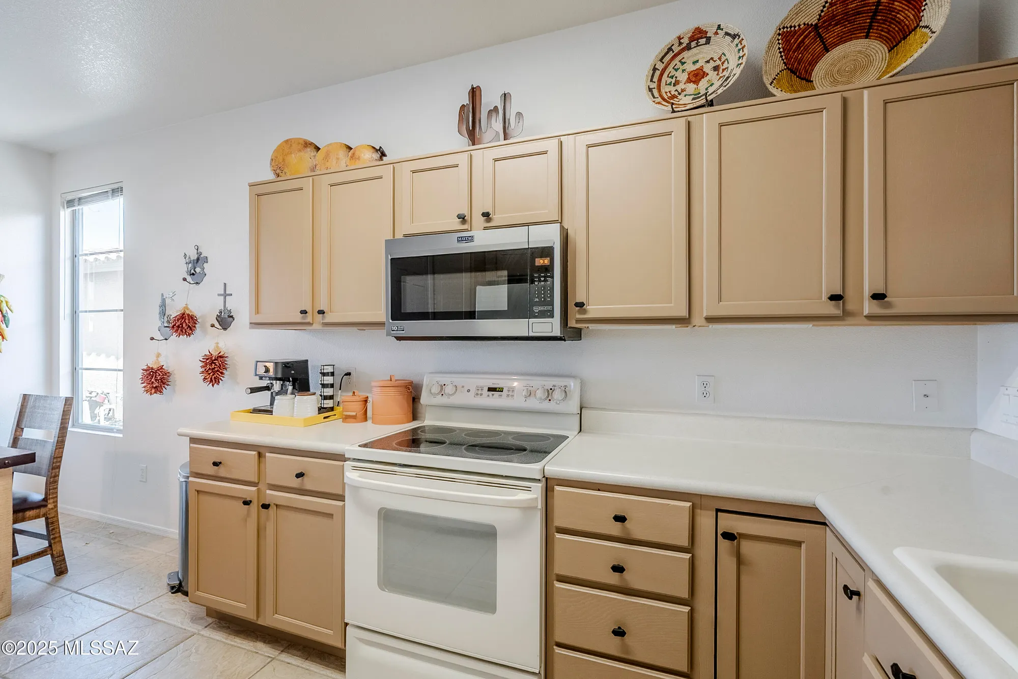 Property Slideshow image 10 of 32 | 9326 n desert mist ln, Tucson, AZ, 85743