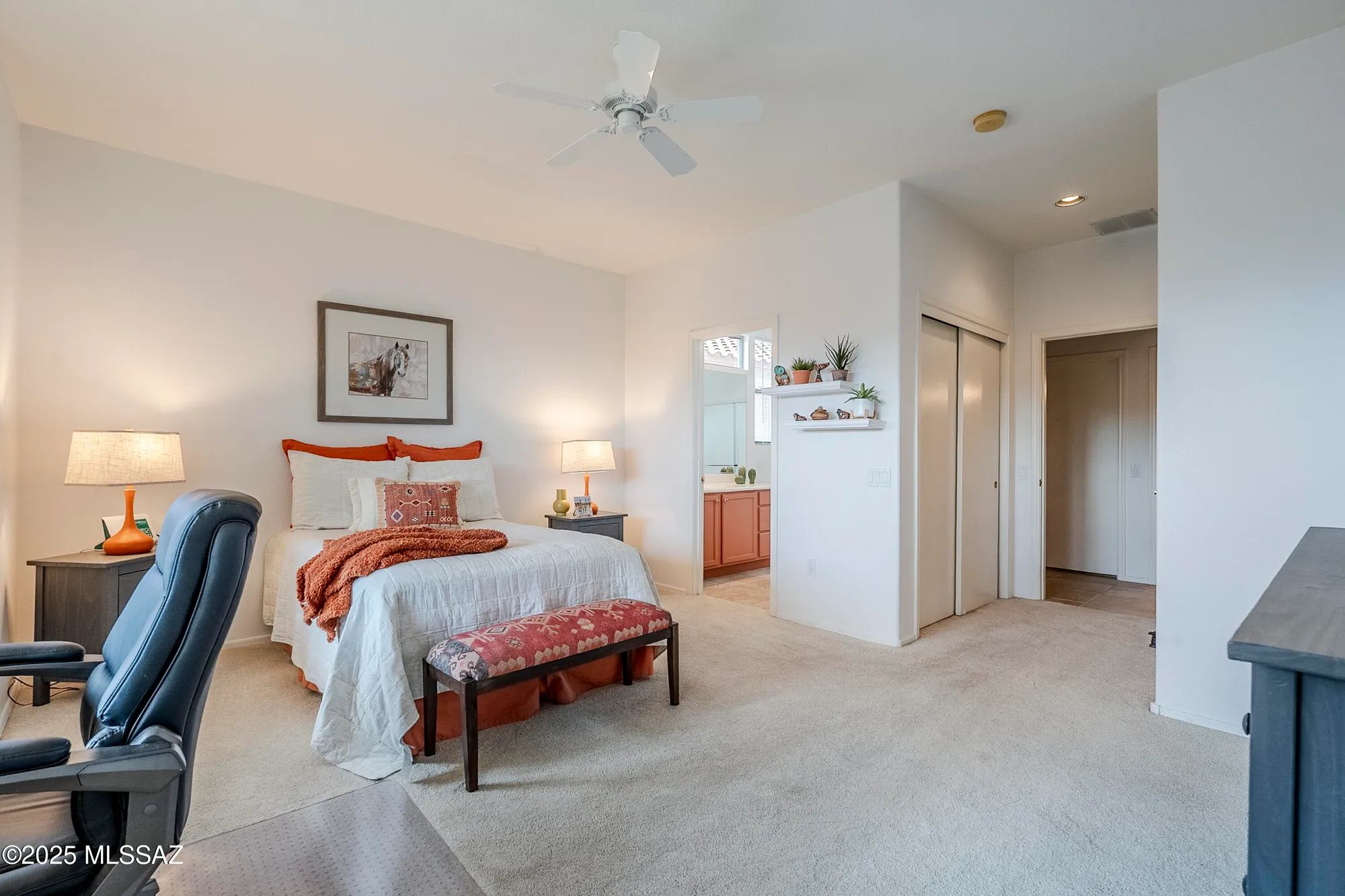 Property Slideshow image 18 of 32 | 9326 n desert mist ln, Tucson, AZ, 85743