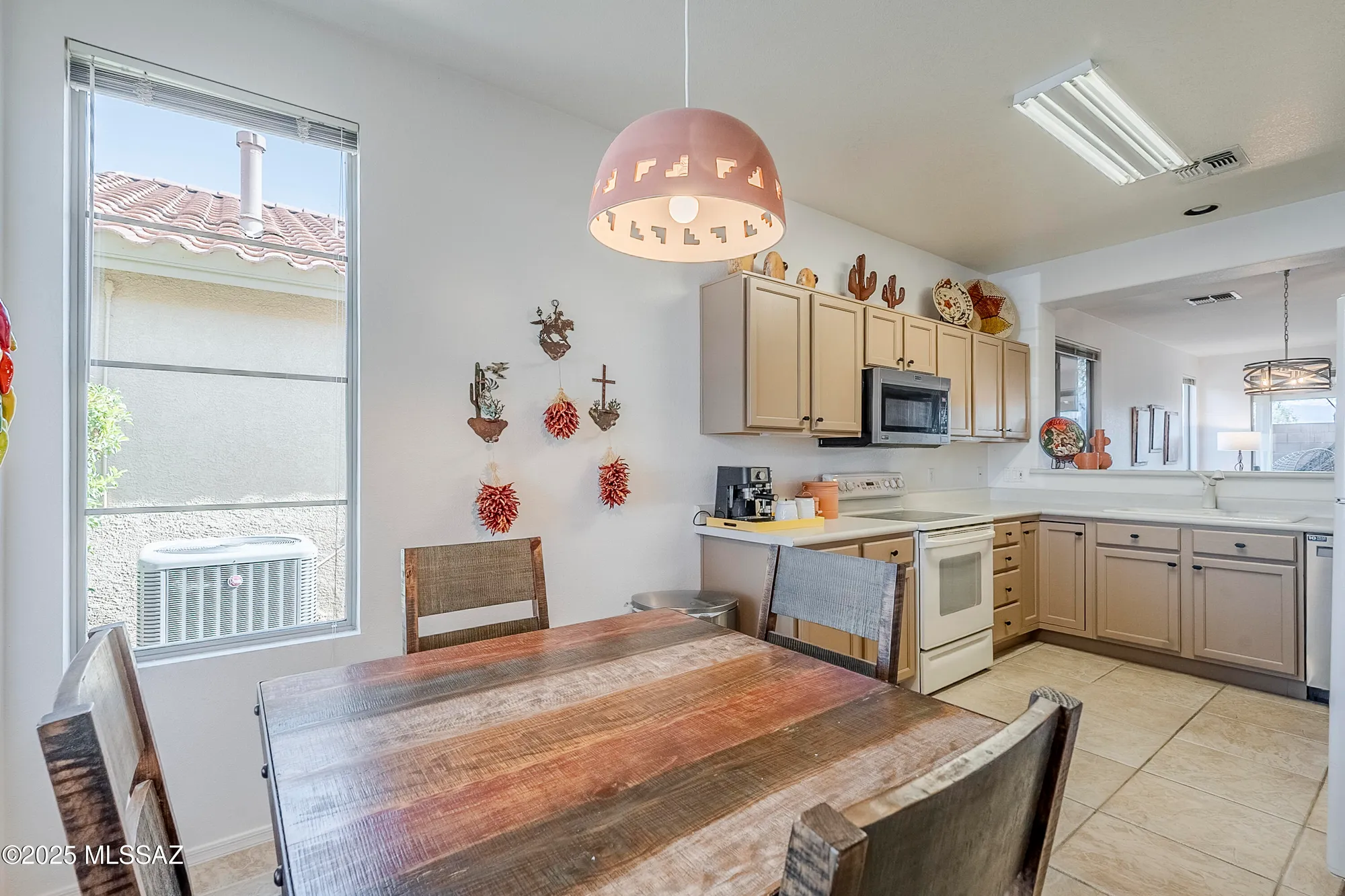 Property Slideshow image 12 of 32 | 9326 n desert mist ln, Tucson, AZ, 85743