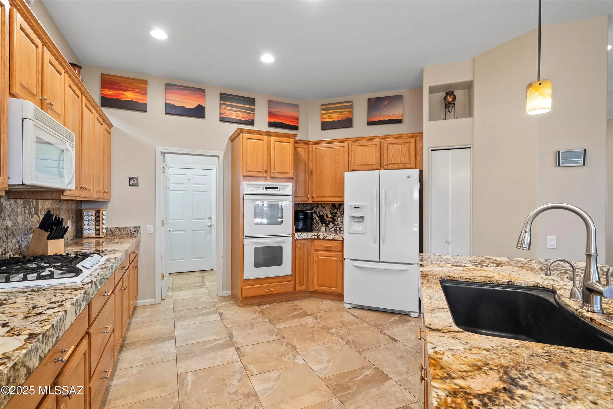 Property Slideshow image 15 of 52 | 13517 n heritage gateway ave, Marana, AZ, 85658