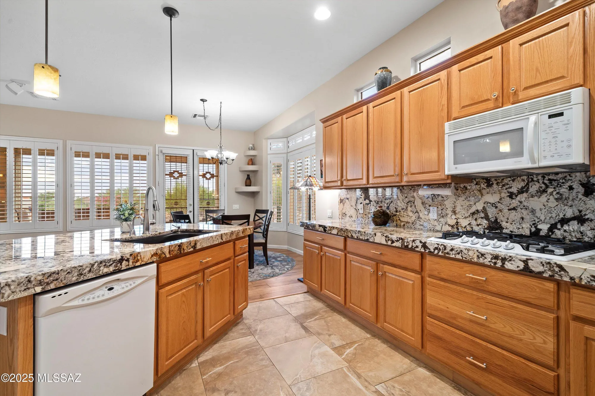 Property Slideshow image 16 of 52 | 13517 n heritage gateway ave, Marana, AZ, 85658