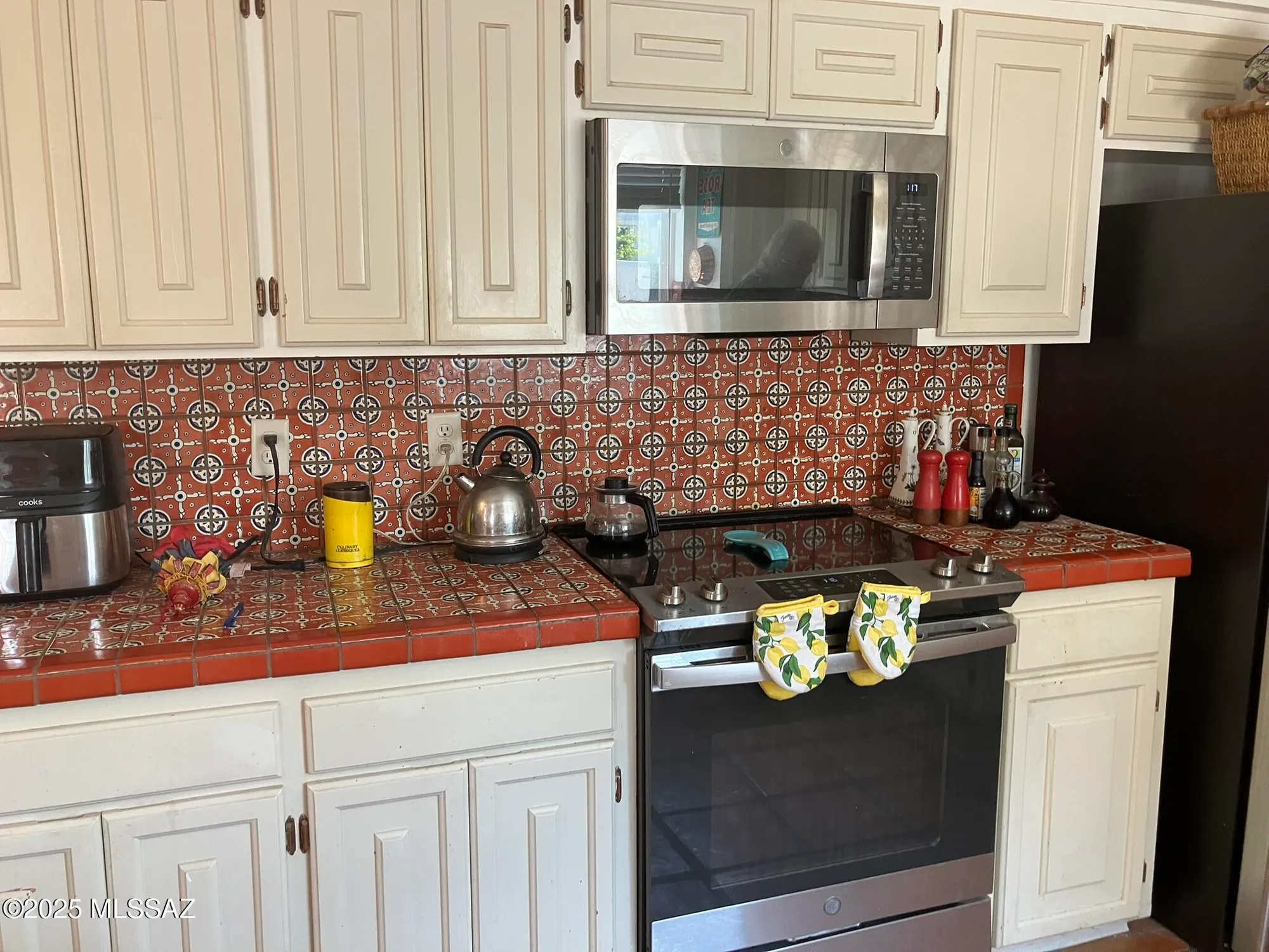 Property Slideshow image 16 of 50 | 8000 n casas pl, Tucson, AZ, 85742