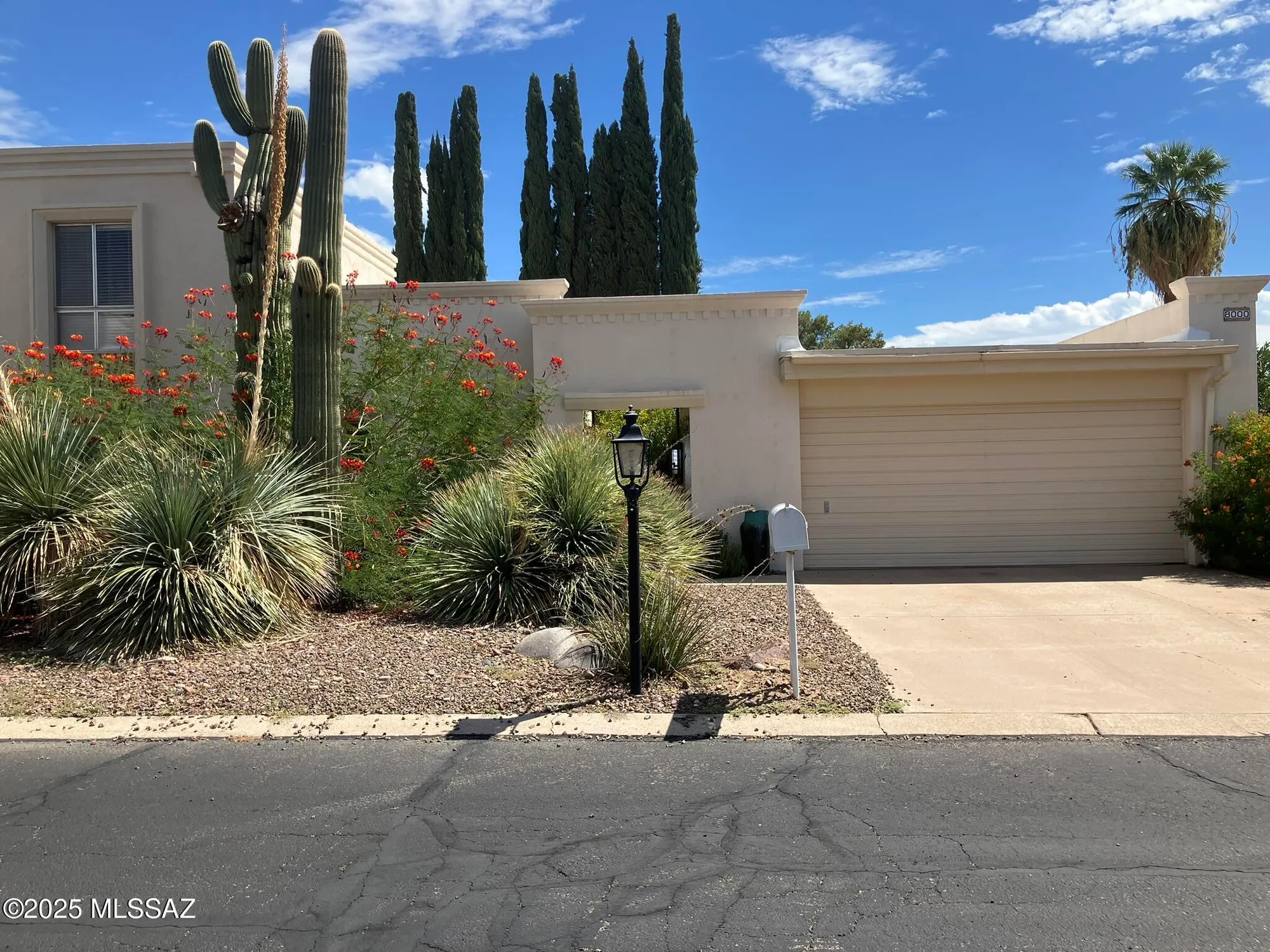 Property Slideshow image 1 of 50 | 8000 n casas pl, Tucson, AZ, 85742