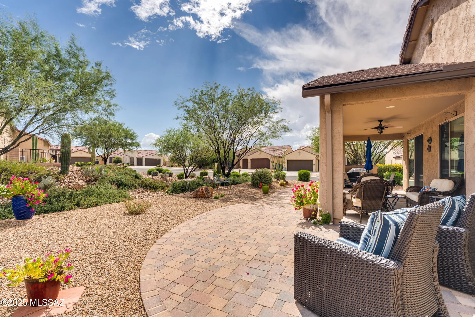 Property Slideshow image 39 of 50 | 2428 e canyon crossing dr, Green Valley, AZ, 85614
