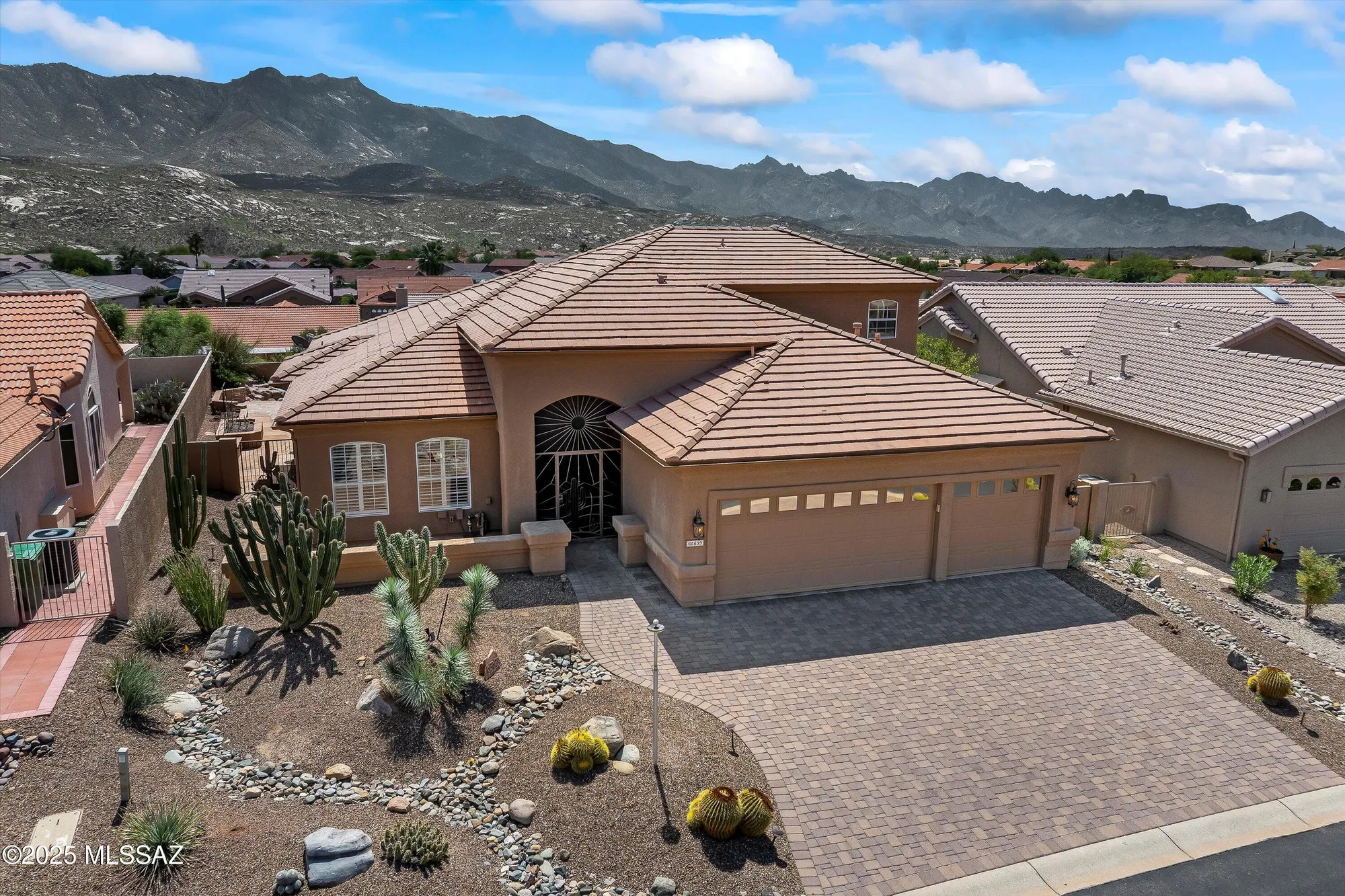 Property Slideshow image 2 of 50 | 65639 e stoney ridge dr, Tucson, AZ, 85739