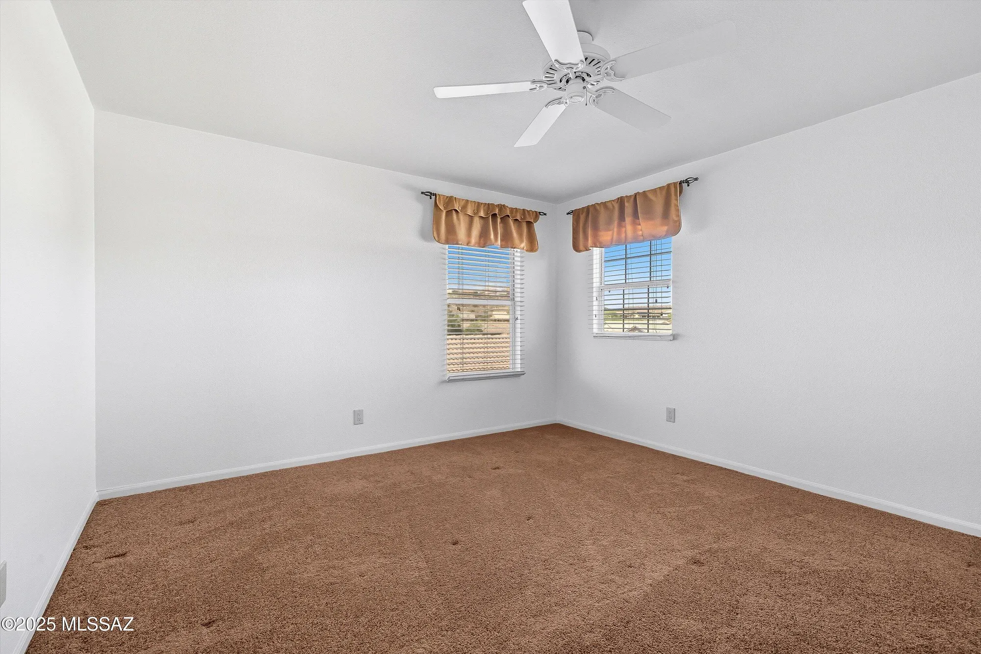 Property Slideshow image 19 of 50 | 65639 e stoney ridge dr, Tucson, AZ, 85739