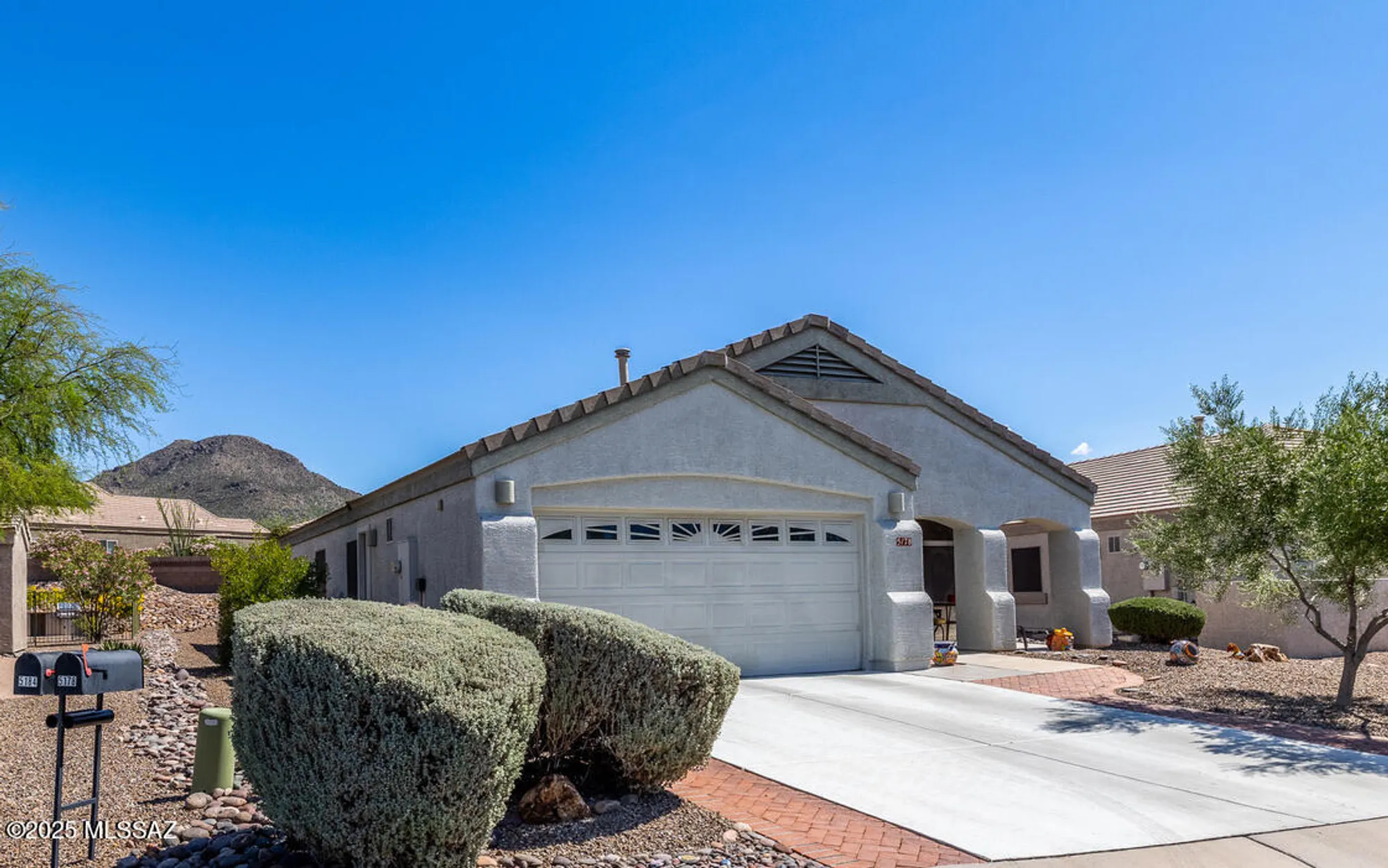 Property Slideshow image 2 of 45 | 5178 w navajo mesa pl, Marana, AZ, 85658