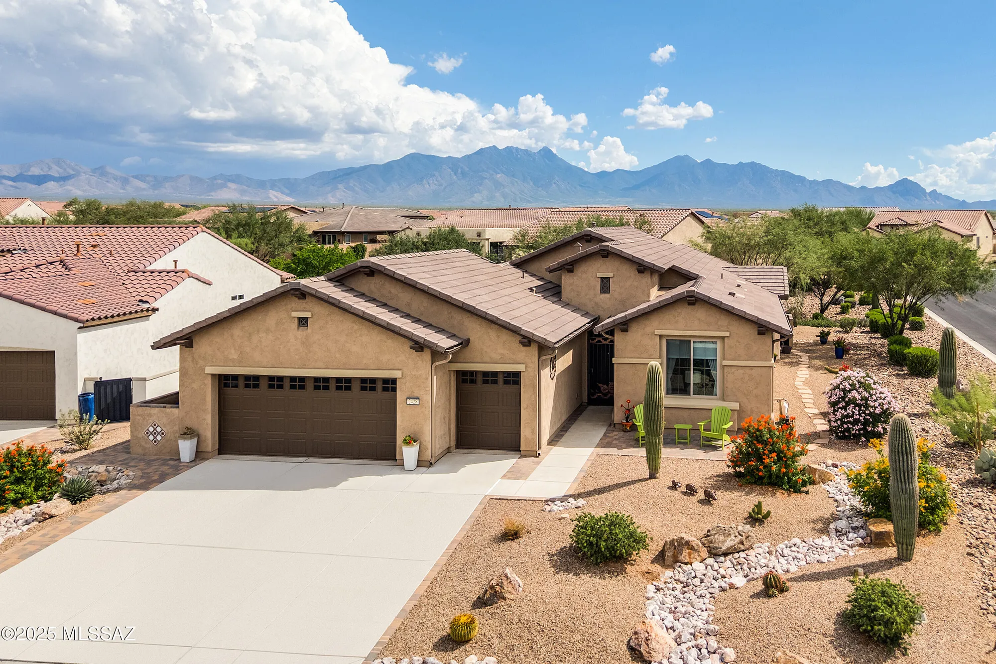 Property Slideshow image 1 of 50 | 2428 e canyon crossing dr, Green Valley, AZ, 85614