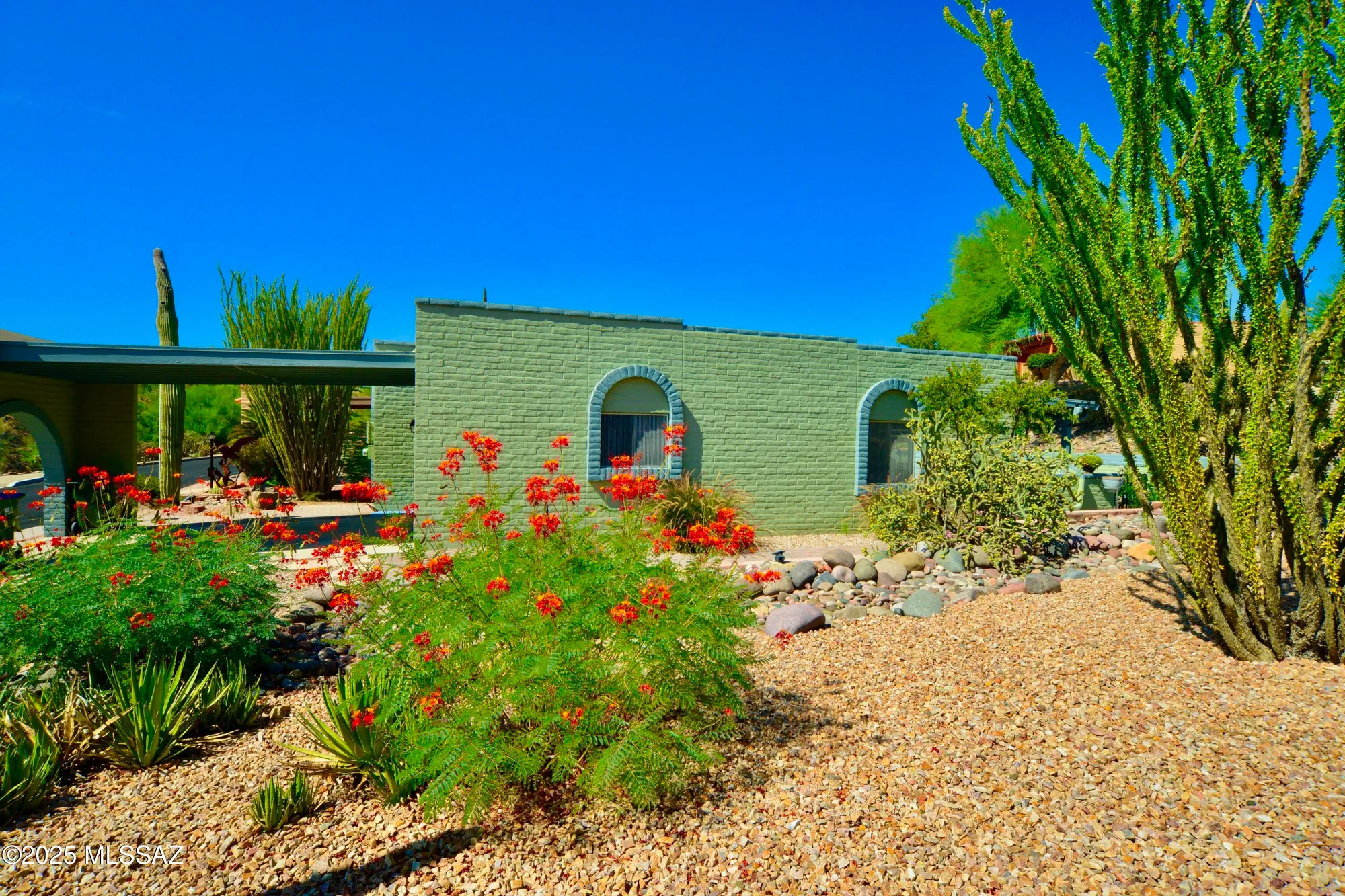 Property Slideshow image 1 of 42 | 1360 w camino alicante, Green Valley, AZ, 85622