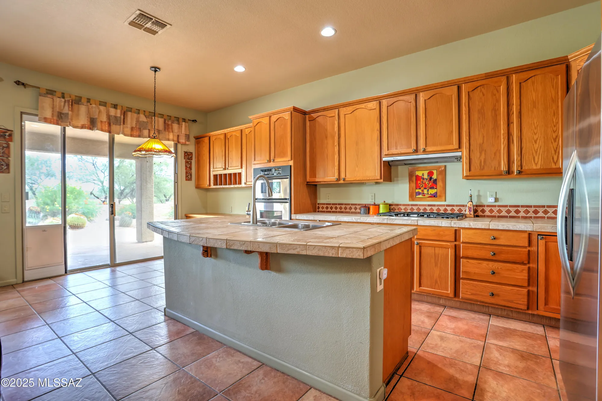 Property Slideshow image 9 of 41 | 2303 e desert pueblo pass, Green Valley, AZ, 85614
