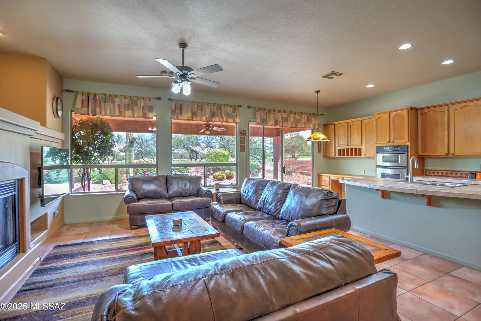 Property Slideshow image 13 of 41 | 2303 e desert pueblo pass, Green Valley, AZ, 85614