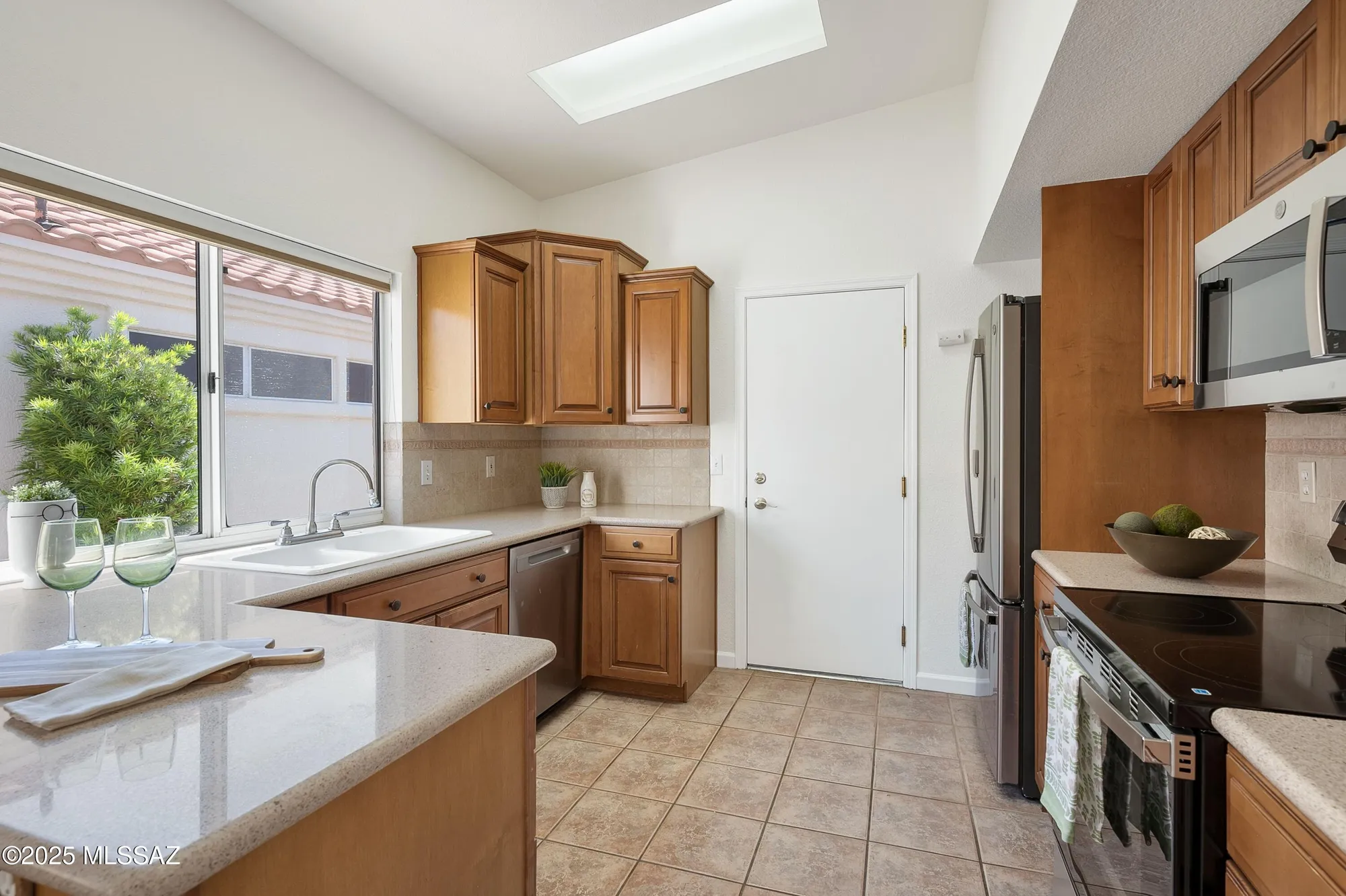 Property Slideshow image 14 of 41 | 2199 e jonquil st, Oro Valley, AZ, 85755