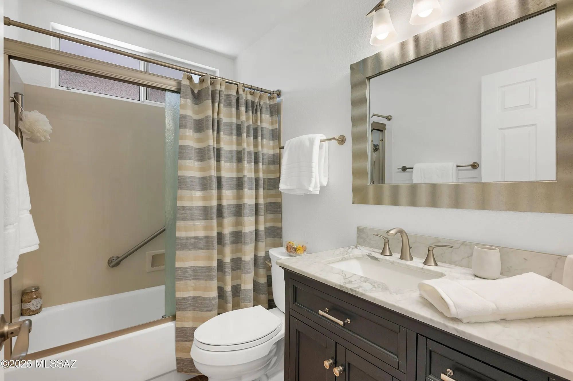 Property Slideshow image 29 of 41 | 2199 e jonquil st, Oro Valley, AZ, 85755