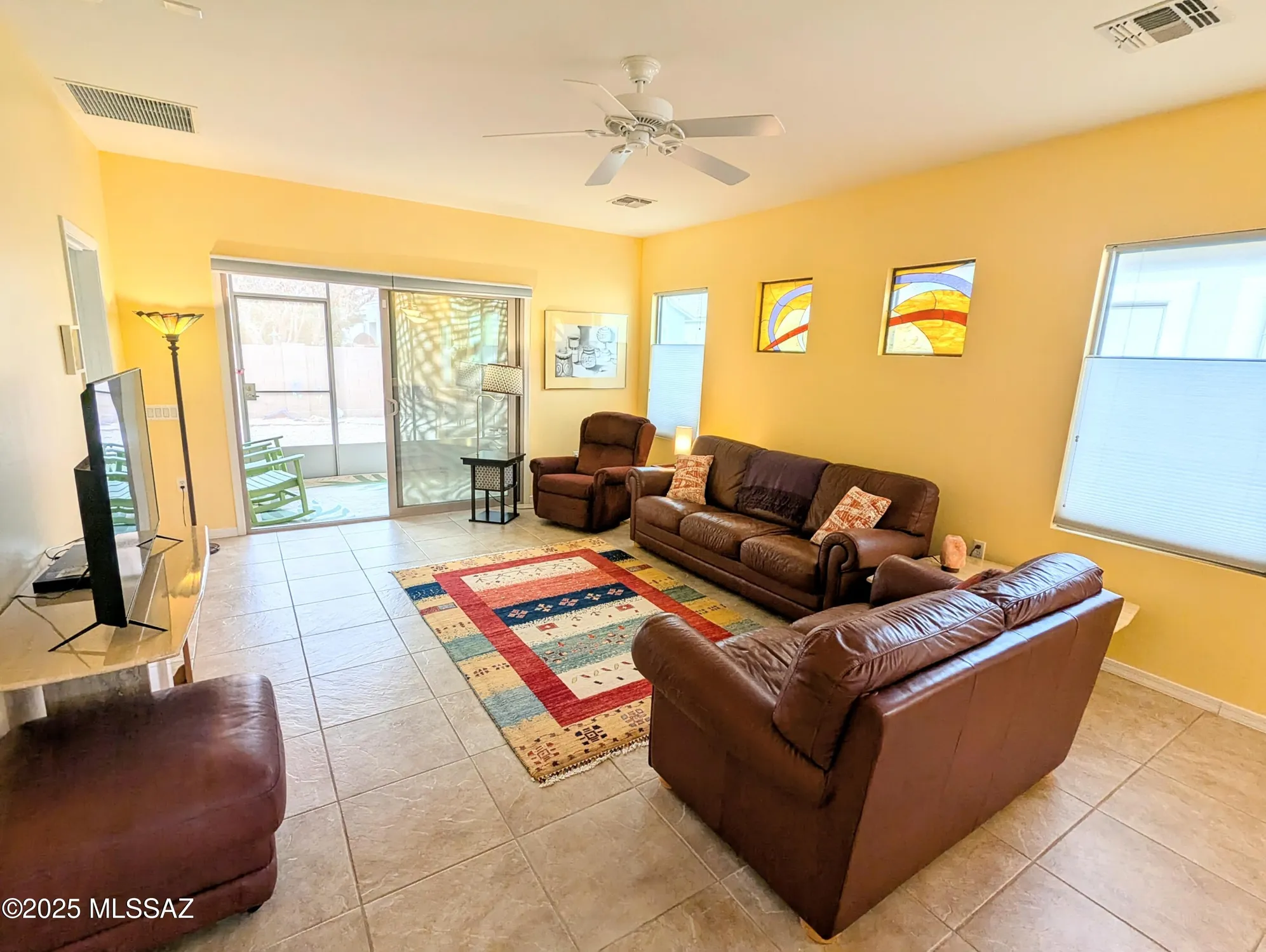 Property Slideshow image 6 of 50 | 111 w calle moncayo, Sahuarita, AZ, 85629