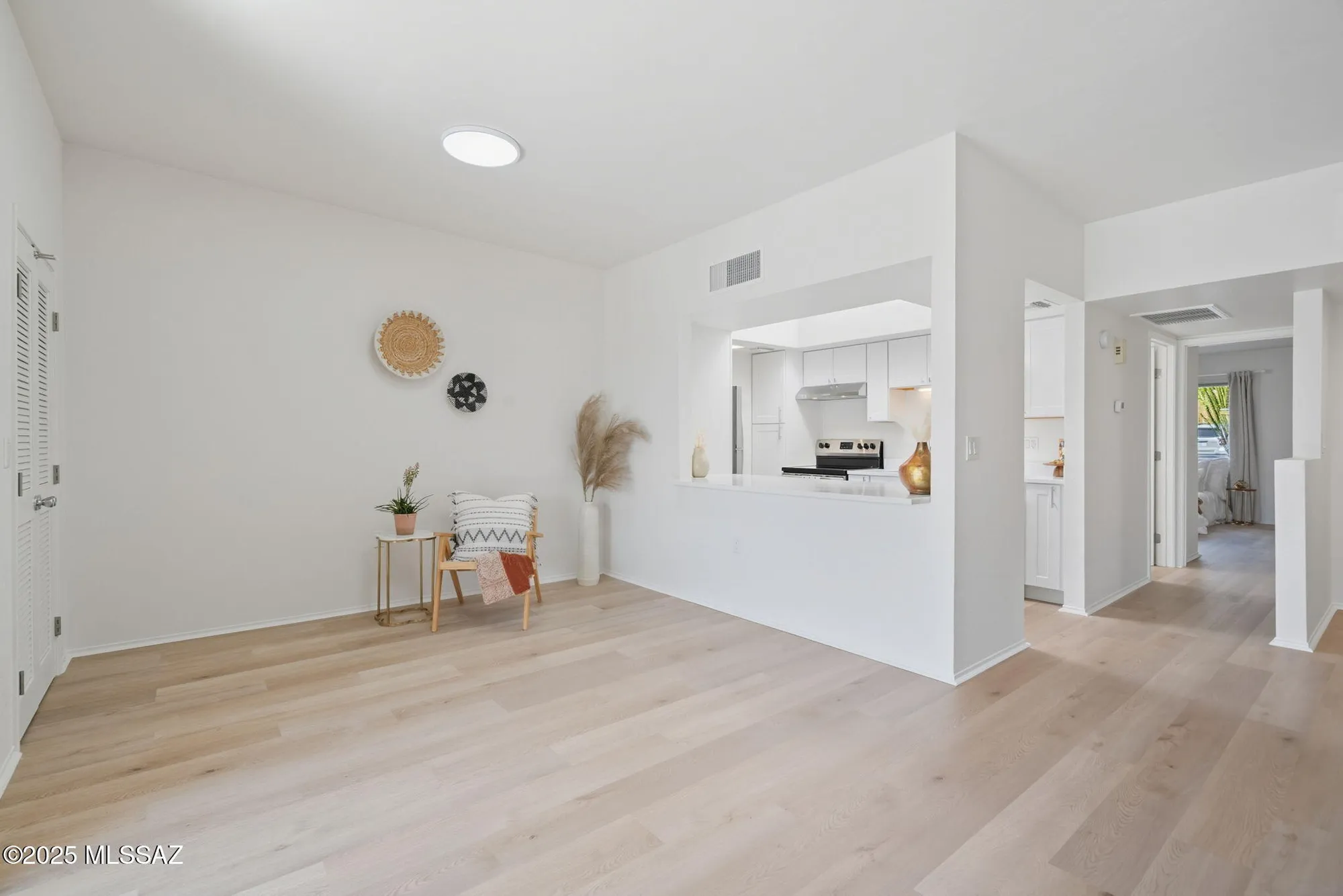 Property Slideshow image 1 of 34 | 1759 w dalehaven cir, Tucson, AZ, 85704