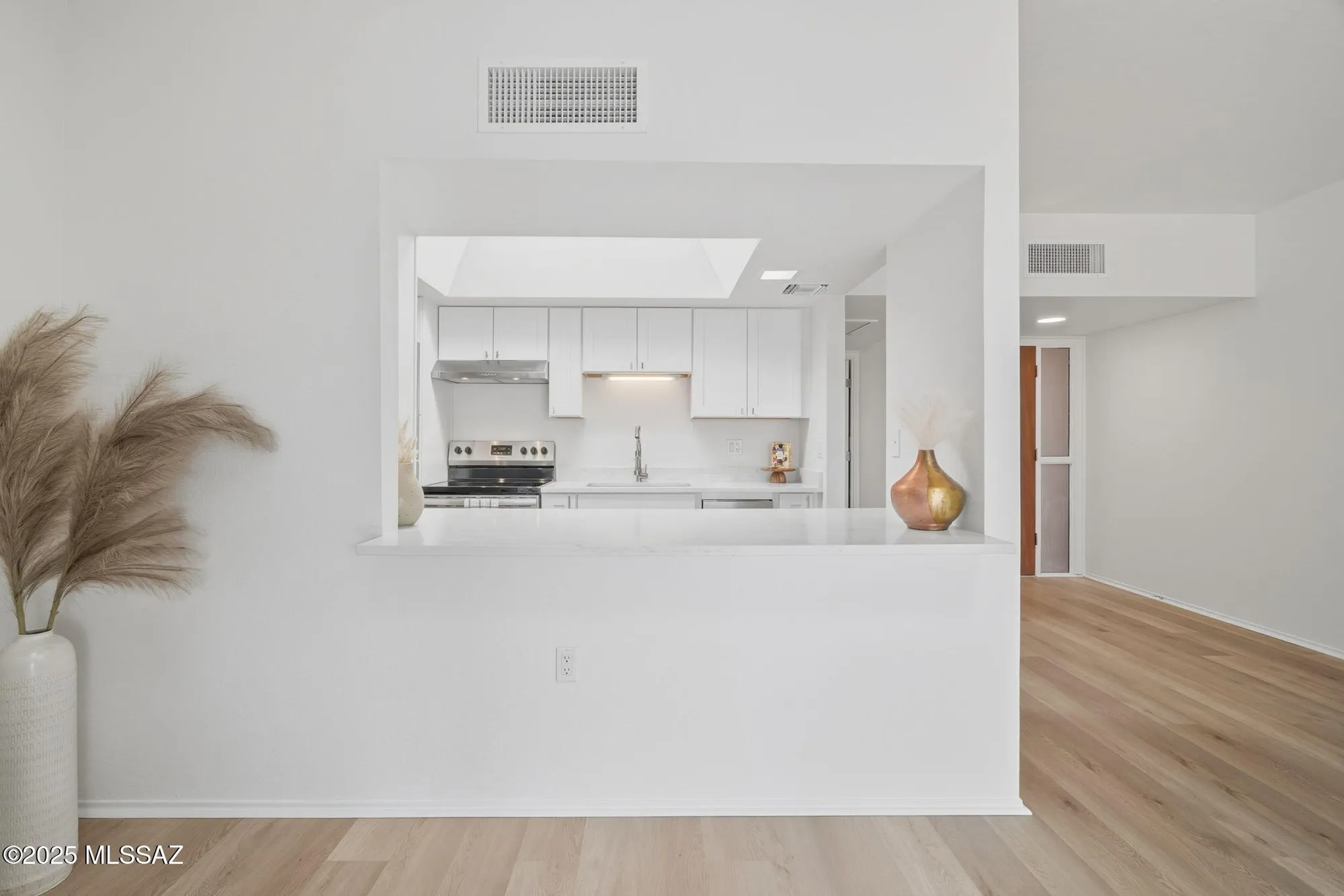 Property Slideshow image 8 of 34 | 1759 w dalehaven cir, Tucson, AZ, 85704