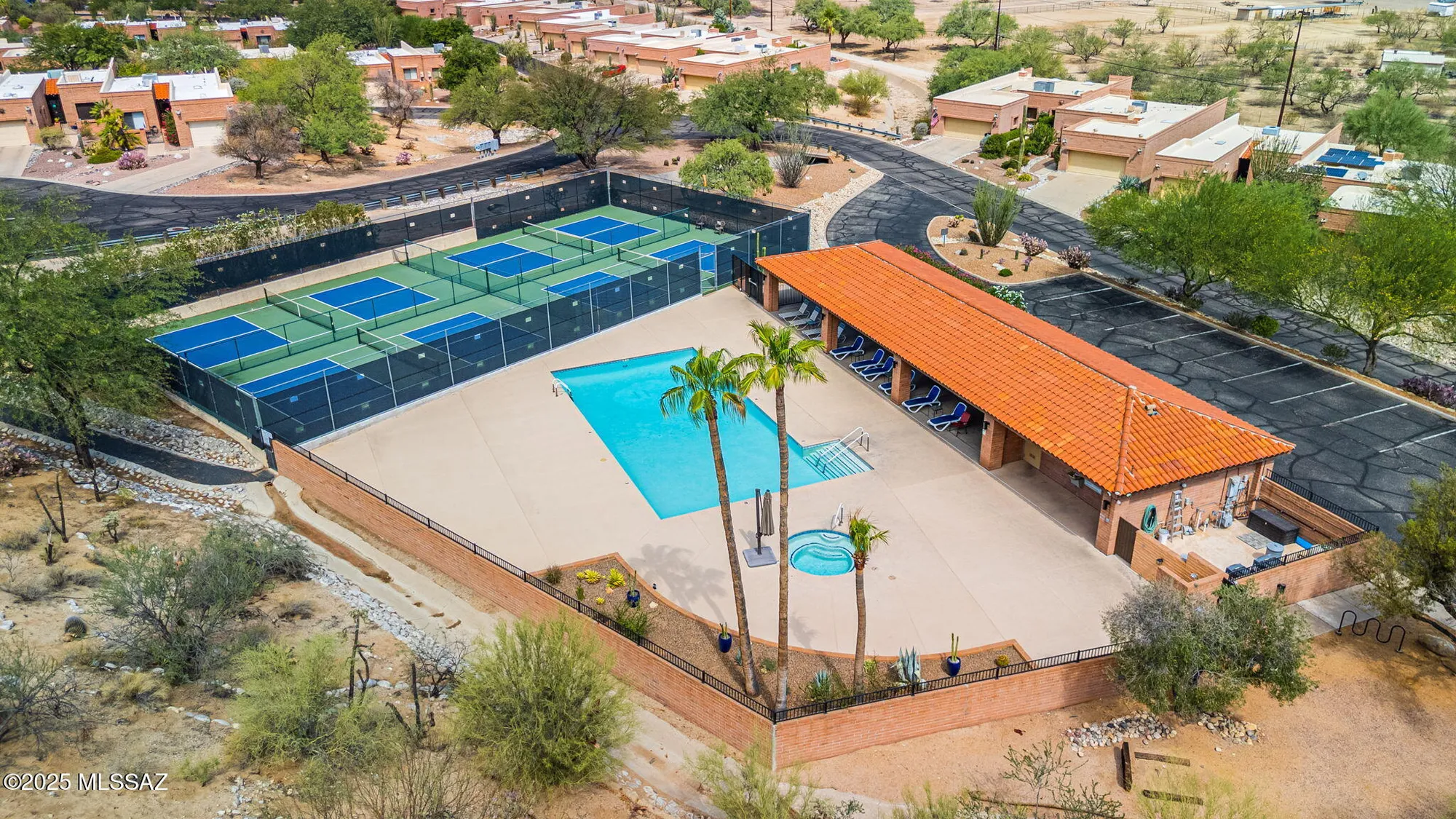 Property Slideshow image 5 of 34 | 1759 w dalehaven cir, Tucson, AZ, 85704