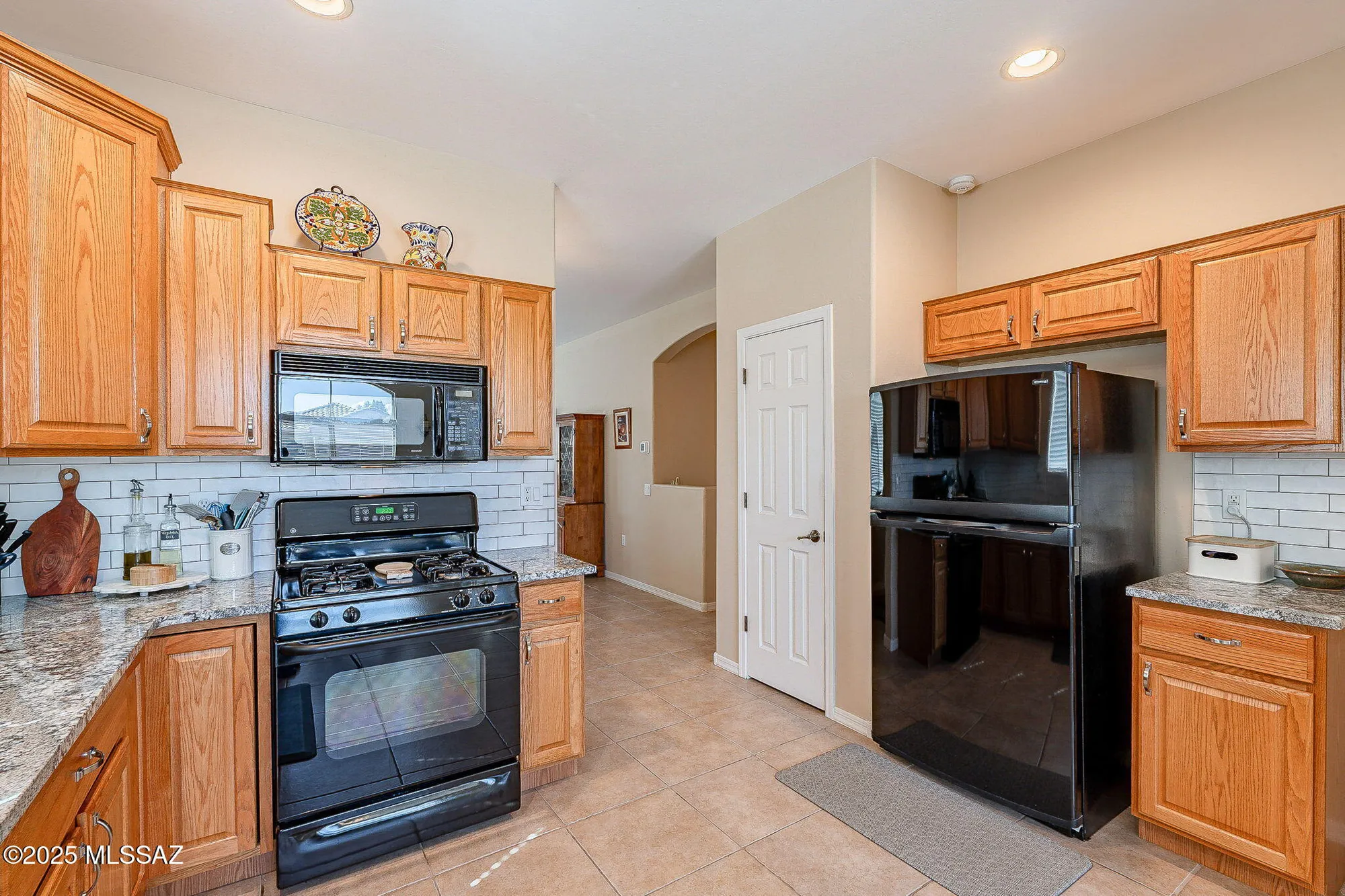 Property Slideshow image 11 of 45 | 444 w calle media luz, Sahuarita, AZ, 85629