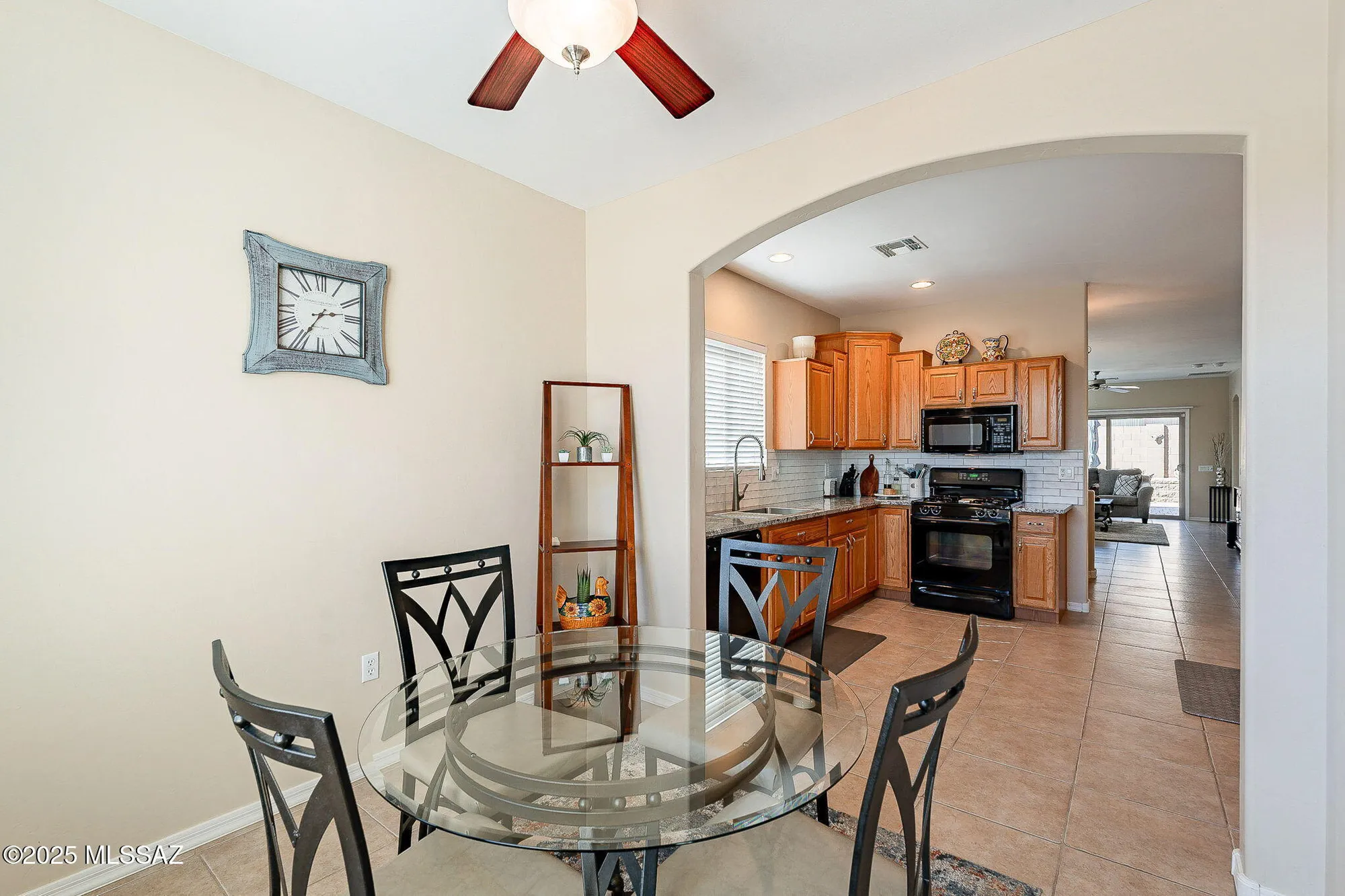 Property Slideshow image 15 of 45 | 444 w calle media luz, Sahuarita, AZ, 85629