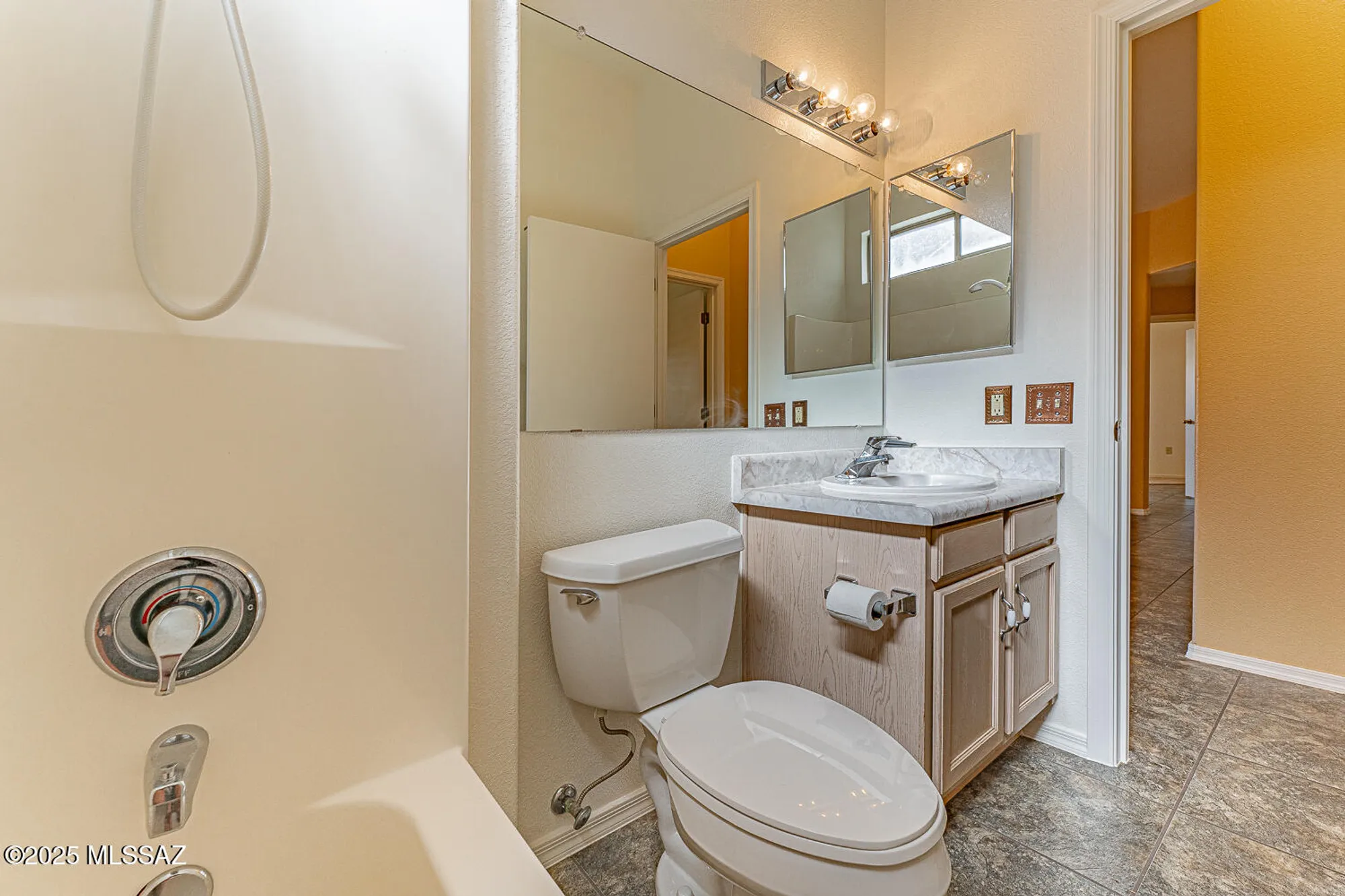 Property Slideshow image 28 of 44 | 830 w ashworth rd, Green Valley, AZ, 85614