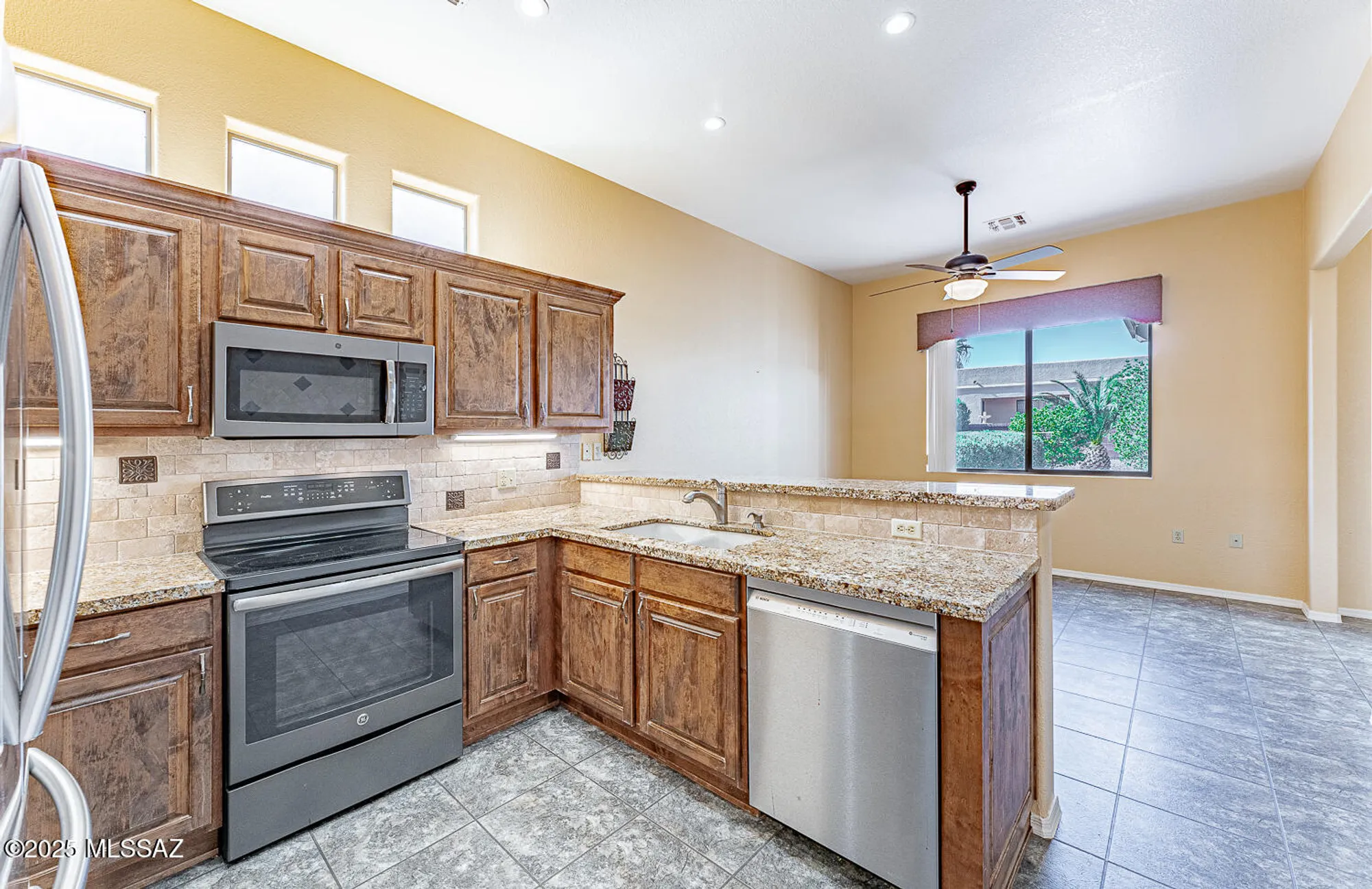 Property Slideshow image 11 of 44 | 830 w ashworth rd, Green Valley, AZ, 85614