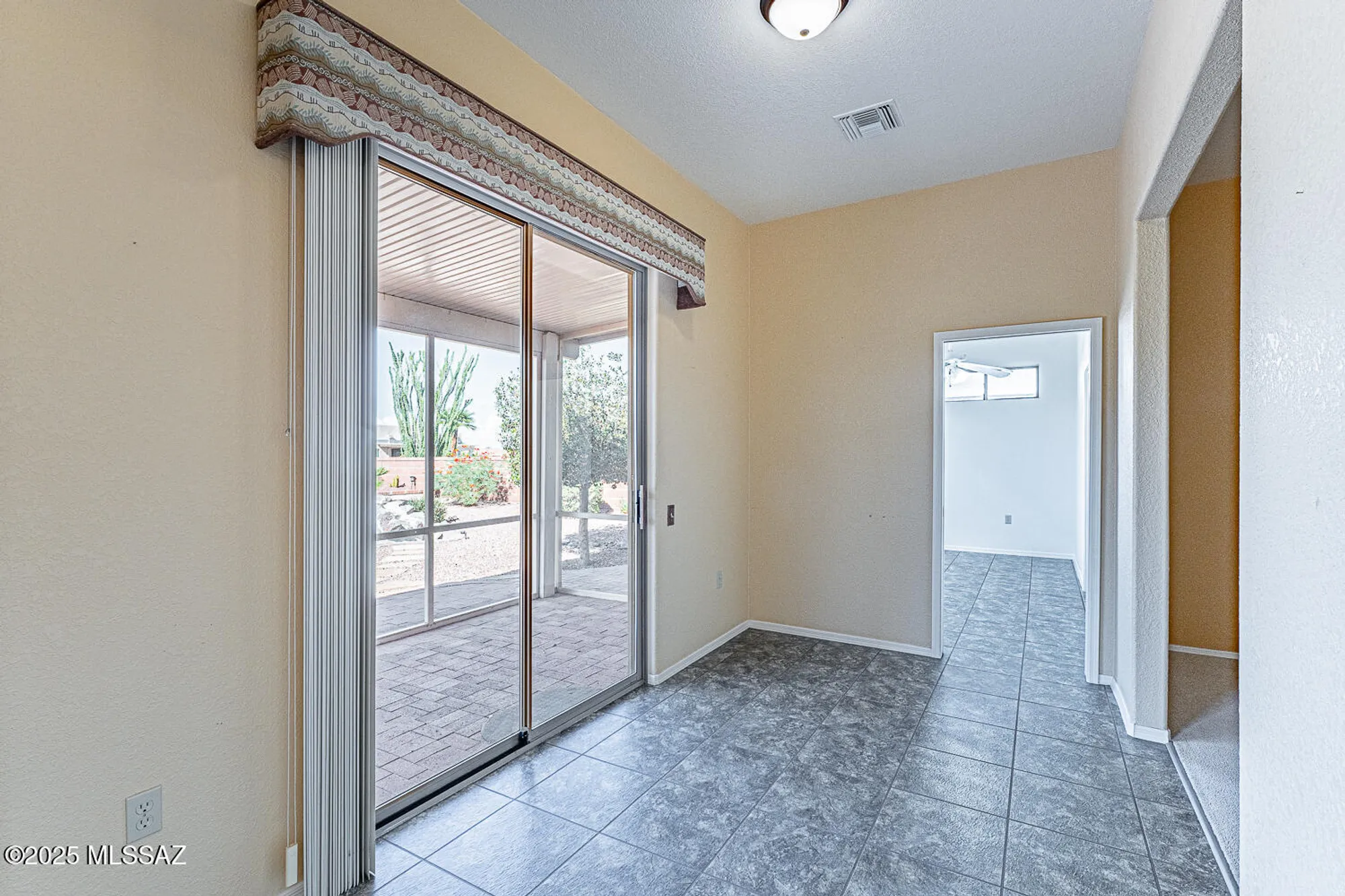 Property Slideshow image 14 of 44 | 830 w ashworth rd, Green Valley, AZ, 85614