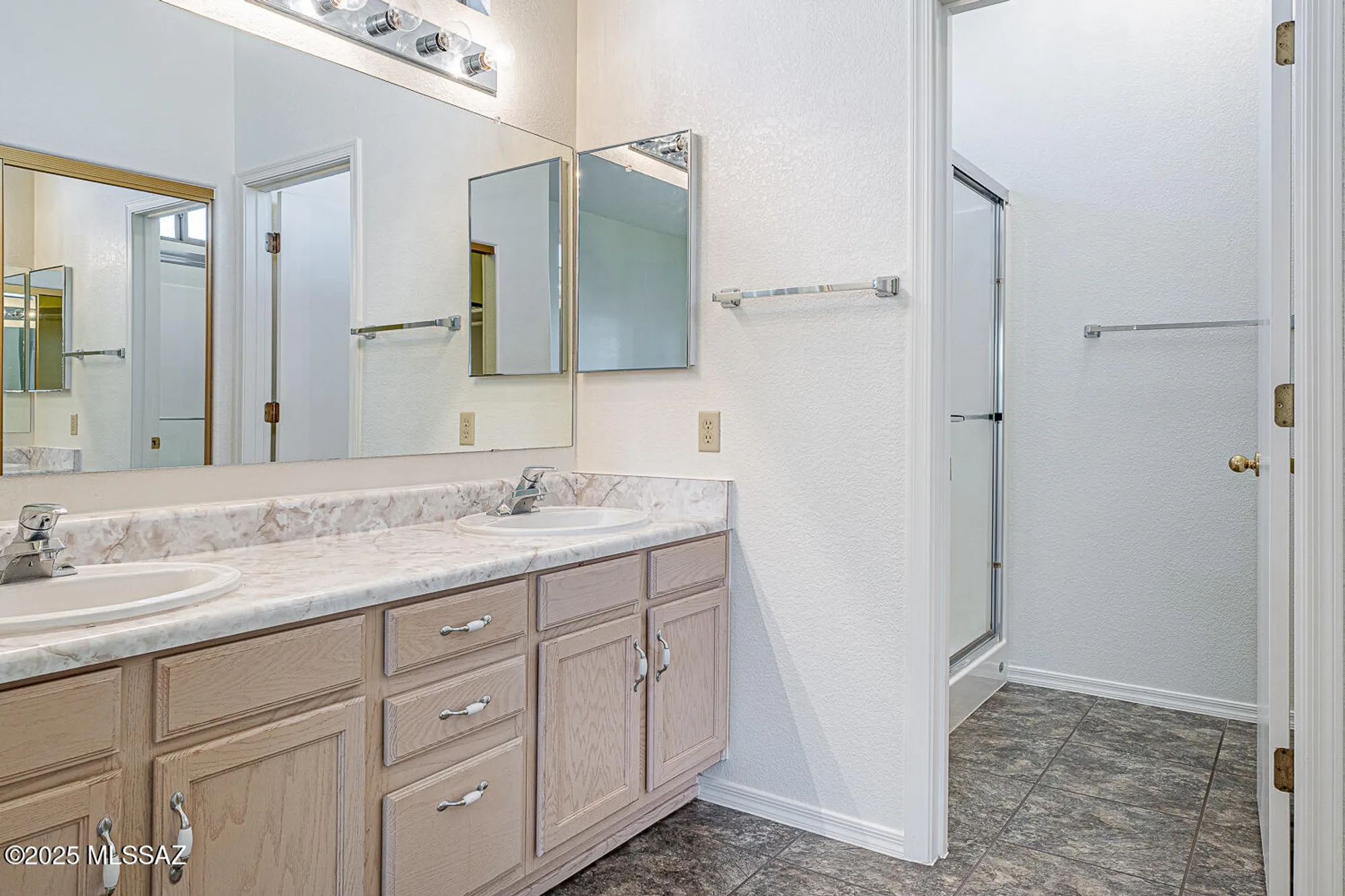 Property Slideshow image 18 of 44 | 830 w ashworth rd, Green Valley, AZ, 85614