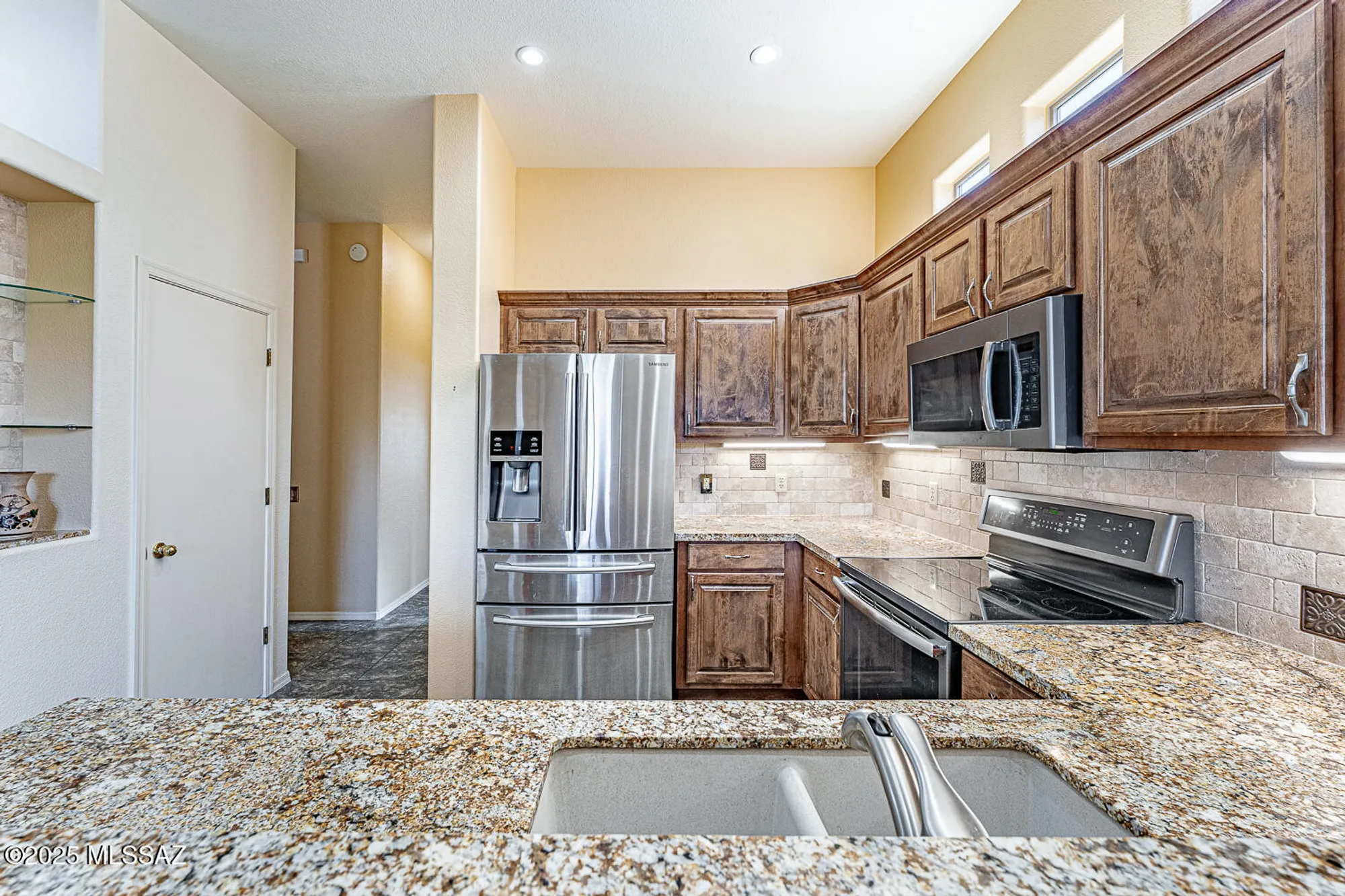 Property Slideshow image 12 of 44 | 830 w ashworth rd, Green Valley, AZ, 85614