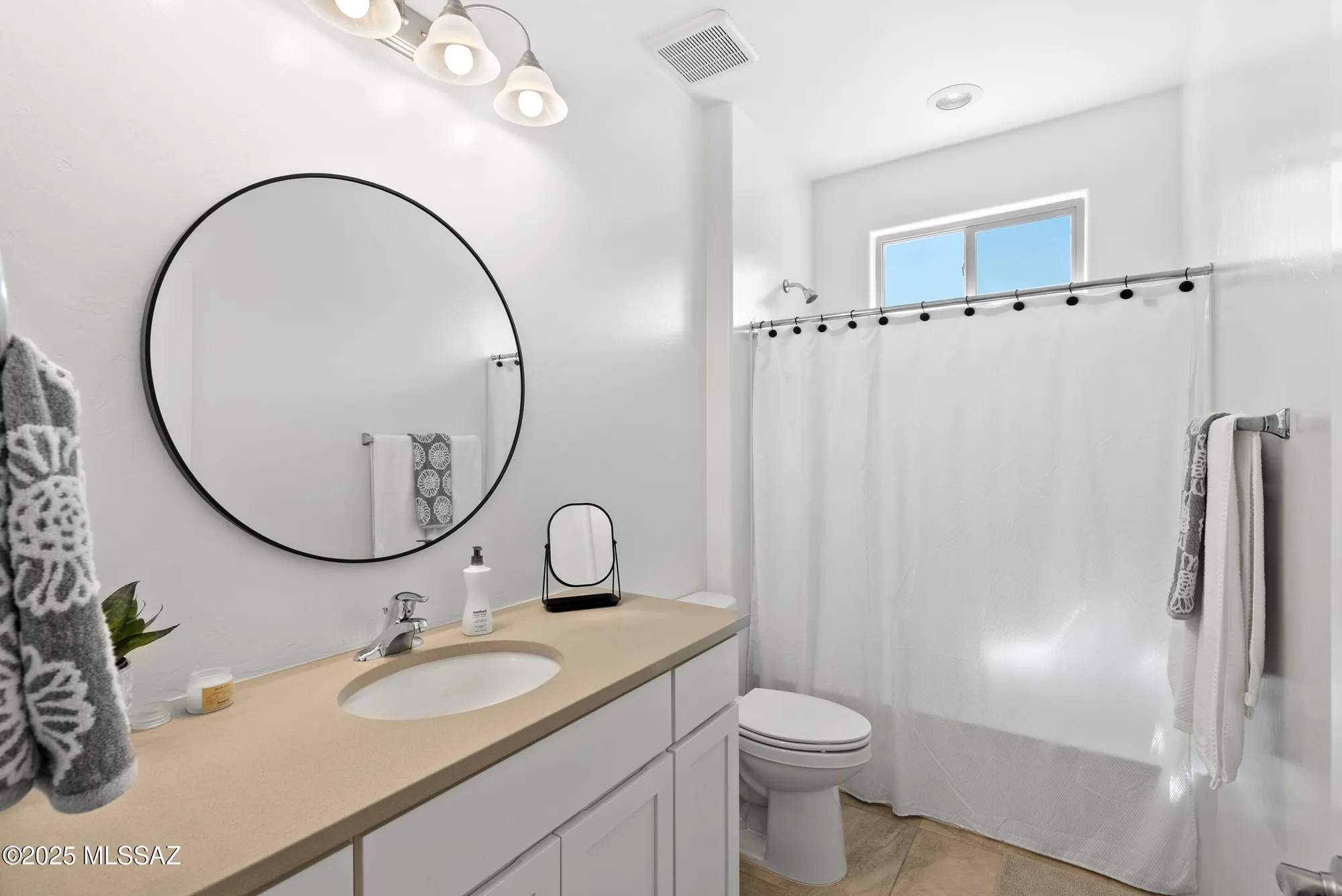 Property Slideshow image 28 of 42 | 8015 s galileo ln, Tucson, AZ, 85747