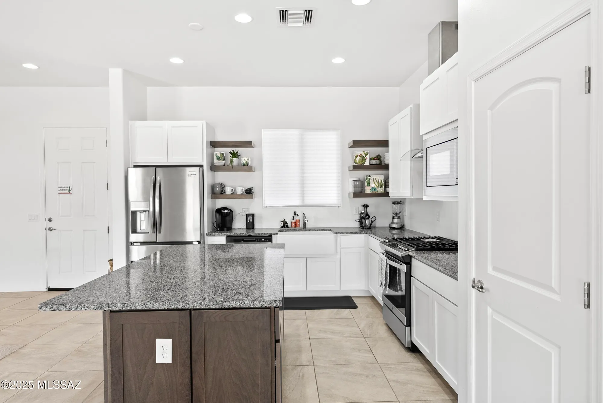 Property Slideshow image 12 of 42 | 8015 s galileo ln, Tucson, AZ, 85747