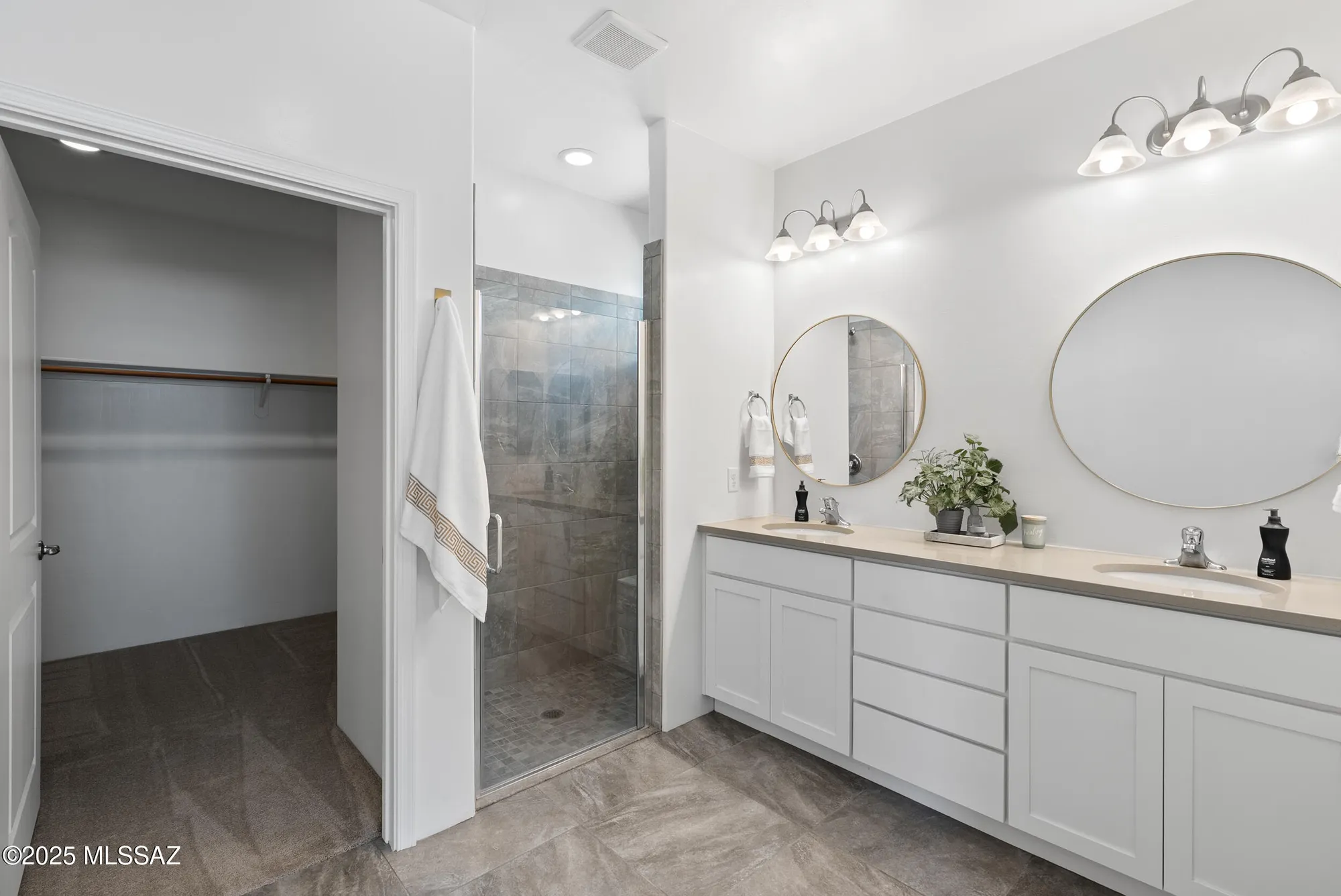 Property Slideshow image 21 of 42 | 8015 s galileo ln, Tucson, AZ, 85747