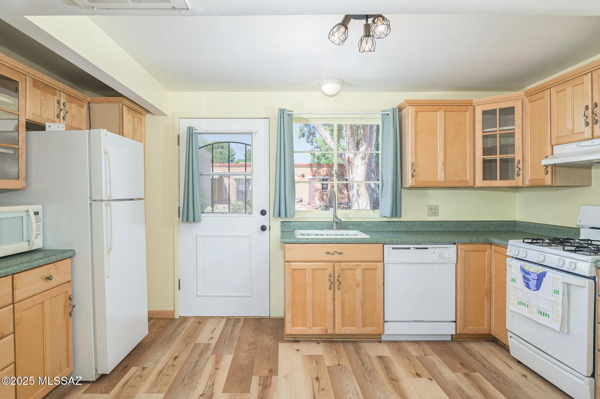 Property Slideshow image 16 of 44 | 380 s paseo cerro c, Green Valley, AZ, 85614