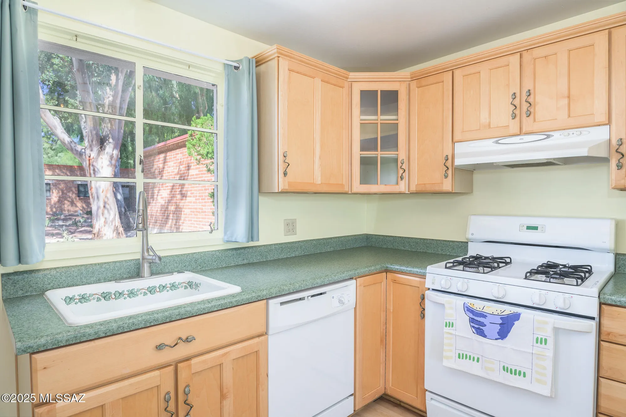 Property Slideshow image 20 of 44 | 380 s paseo cerro c, Green Valley, AZ, 85614