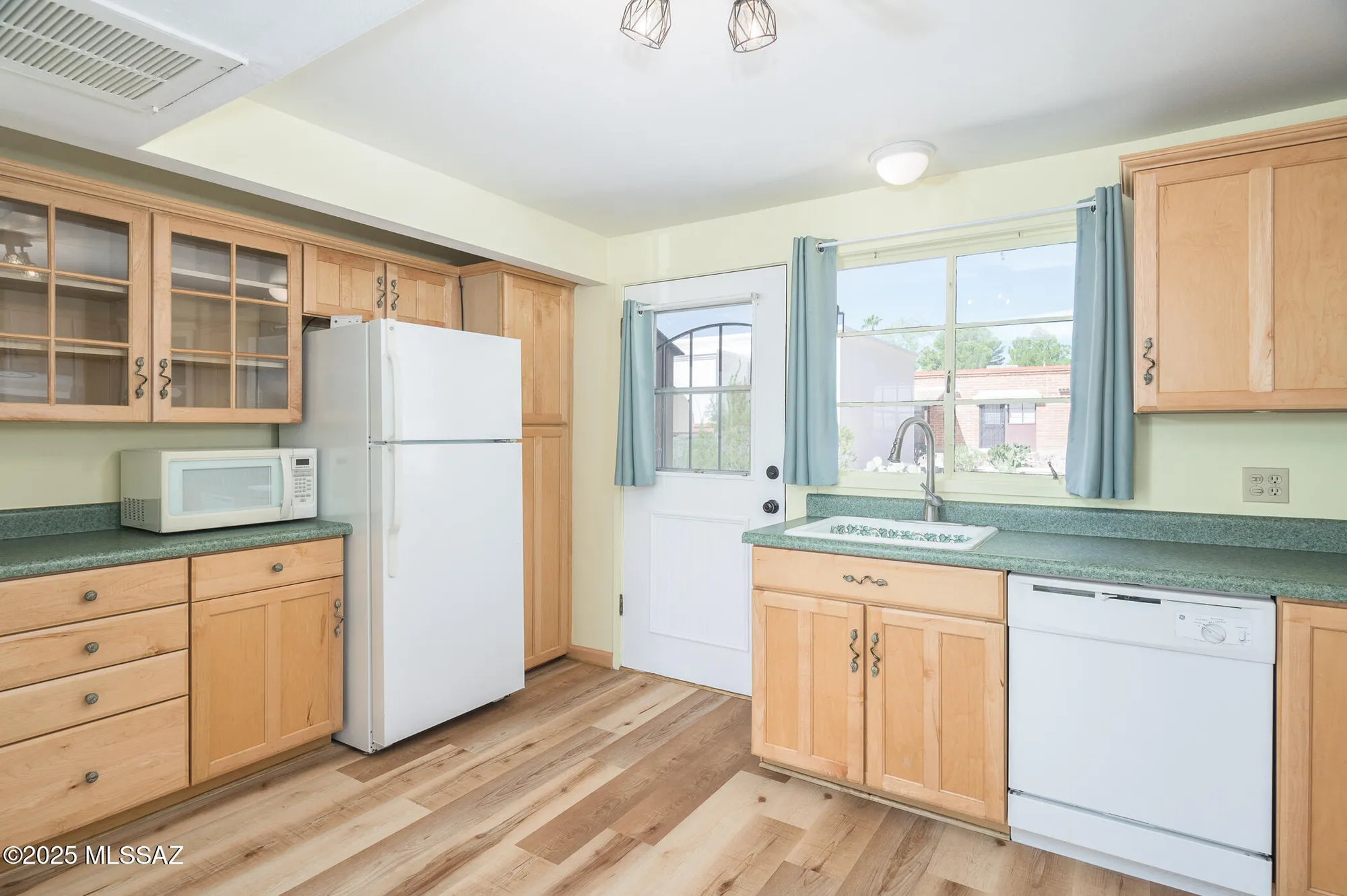 Property Slideshow image 17 of 44 | 380 s paseo cerro c, Green Valley, AZ, 85614