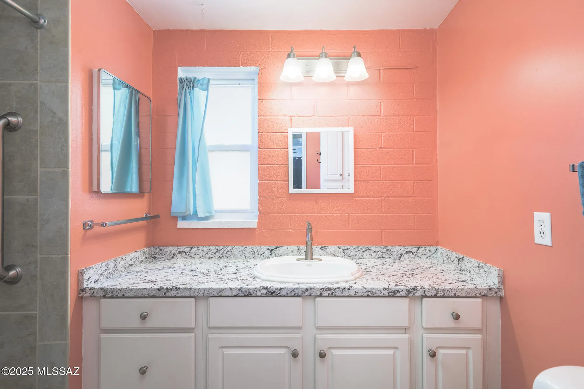 Property Slideshow image 26 of 44 | 380 s paseo cerro c, Green Valley, AZ, 85614